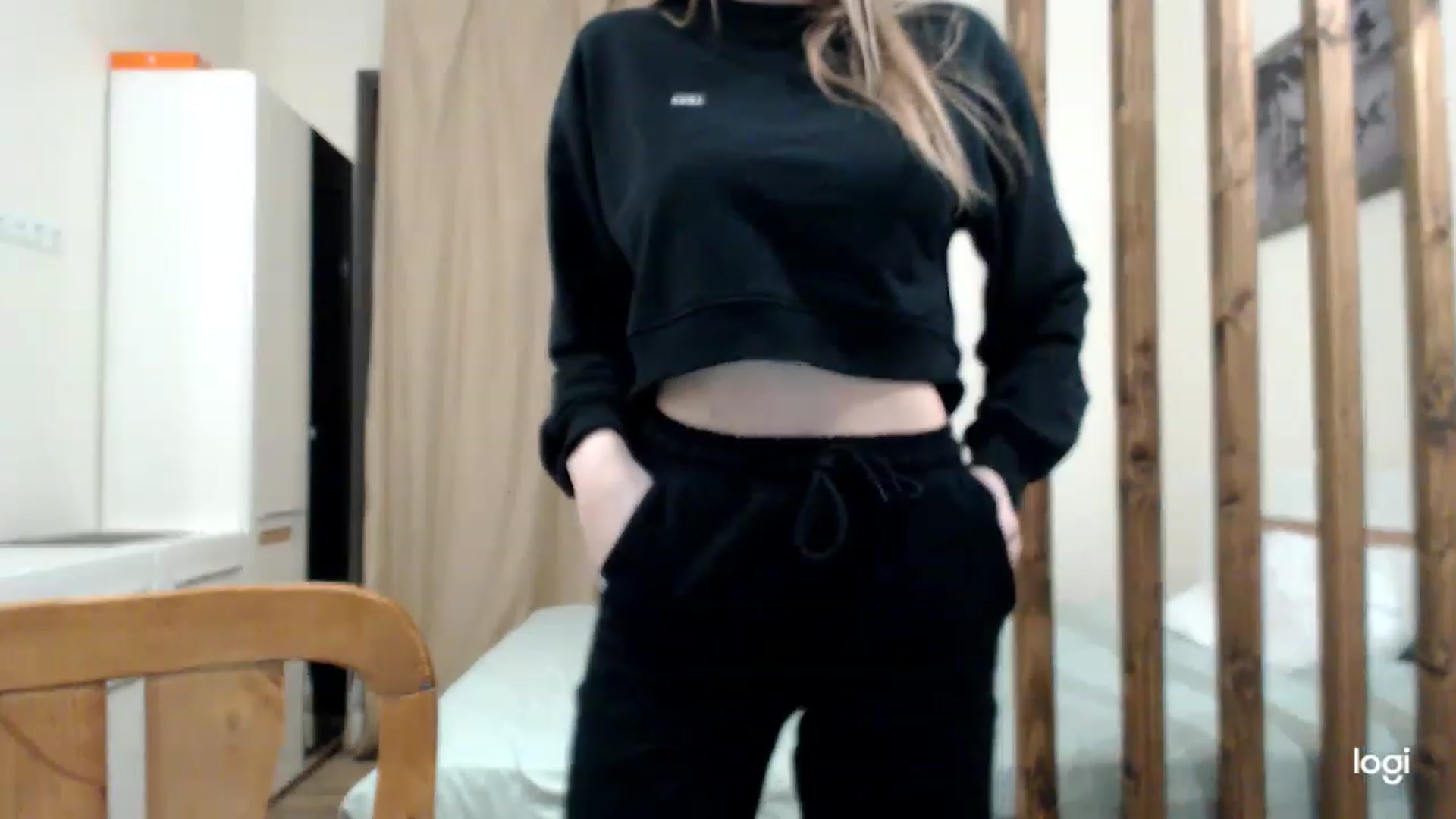 Gallery image thumbnail from MonicaBlondie's myfreecams stream on, 03/05/2023, 18:03 image 2 of 20