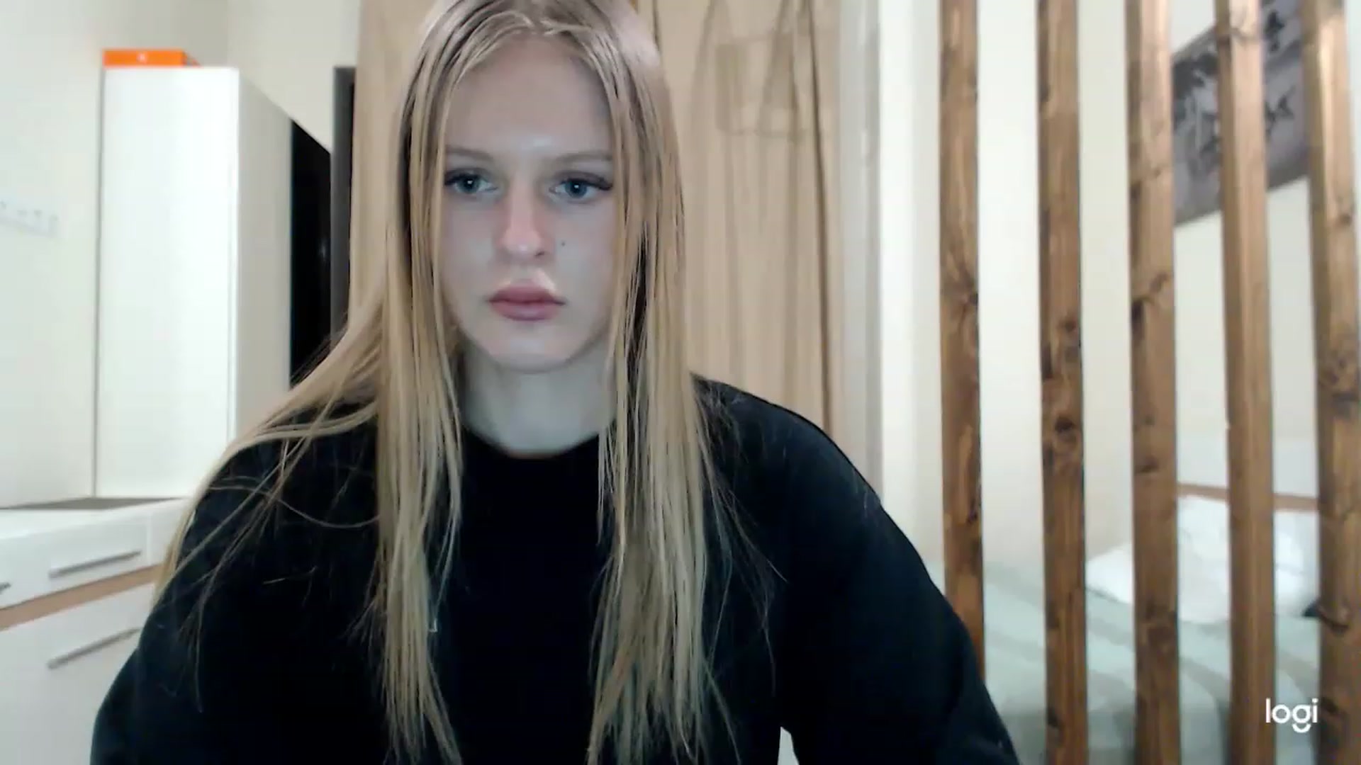 Gallery image thumbnail from MonicaBlondie's myfreecams stream on, 03/05/2023, 18:03 image 10 of 20