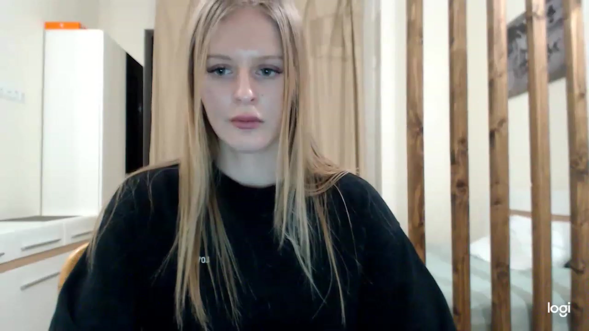 Gallery image thumbnail from MonicaBlondie's myfreecams stream on, 03/05/2023, 18:03 image 19 of 20