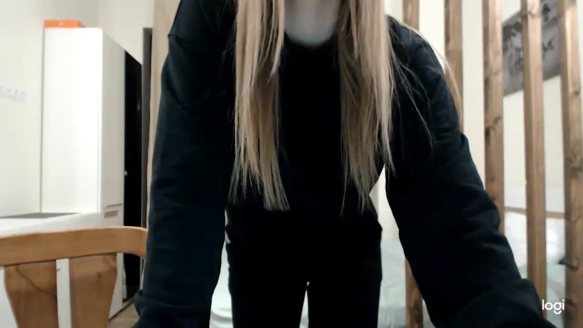 Gallery image thumbnail from MonicaBlondie's myfreecams stream on, 03/05/2023, 18:03 image 5 of 20