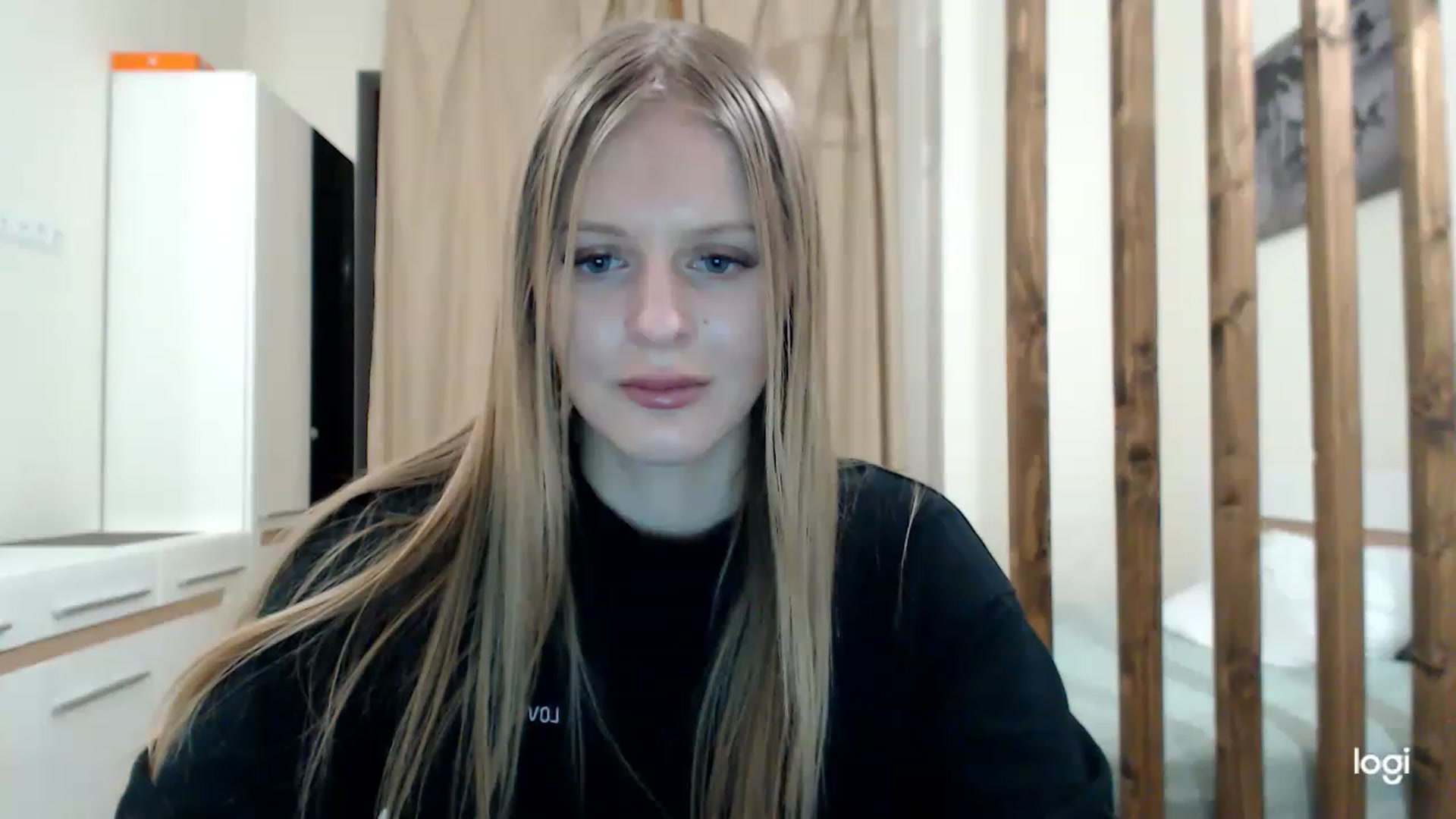 Gallery image thumbnail from MonicaBlondie's myfreecams stream on, 03/05/2023, 18:56 image 11 of 20