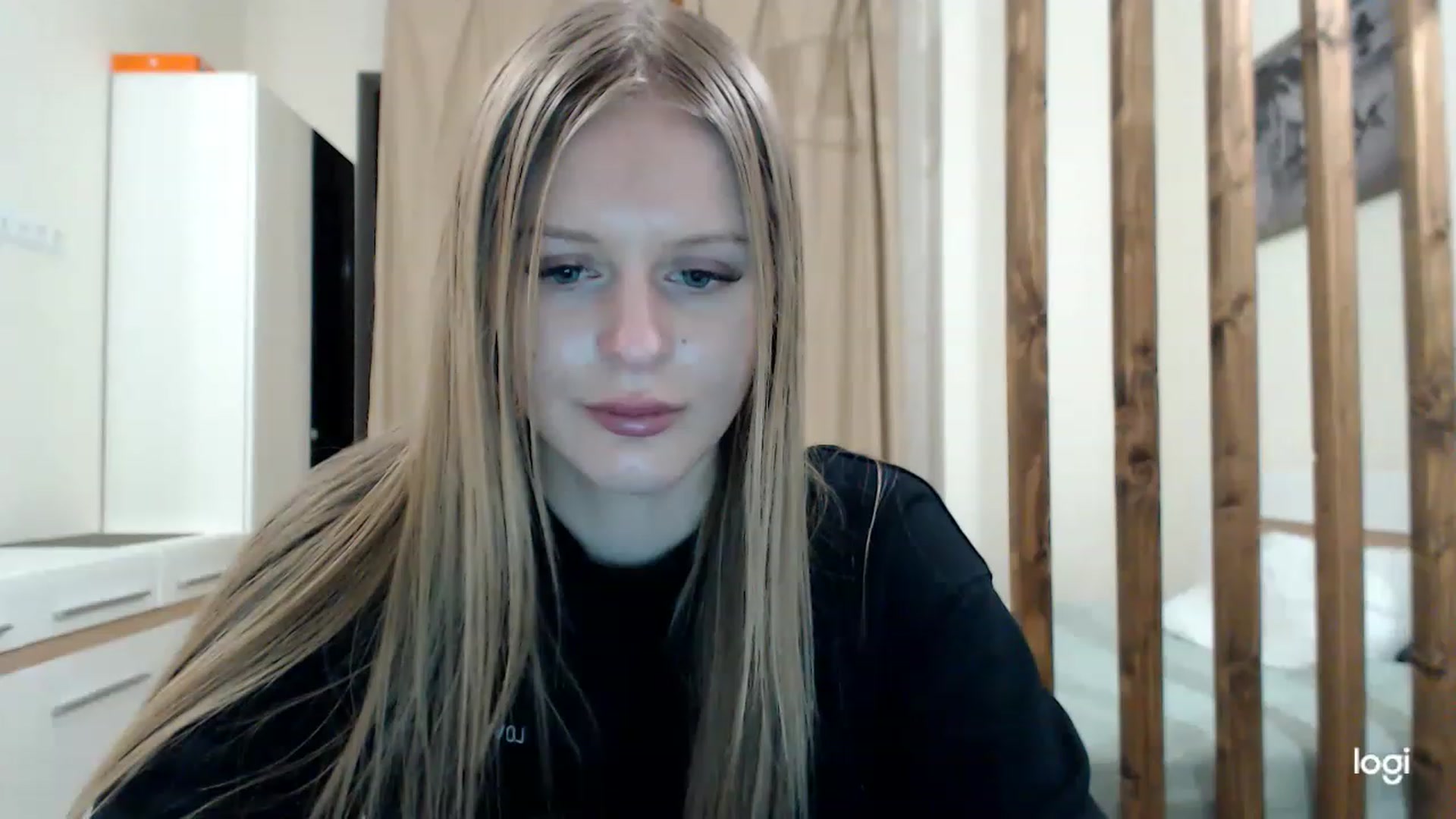 Gallery image thumbnail from MonicaBlondie's myfreecams stream on, 03/05/2023, 18:56 image 15 of 20