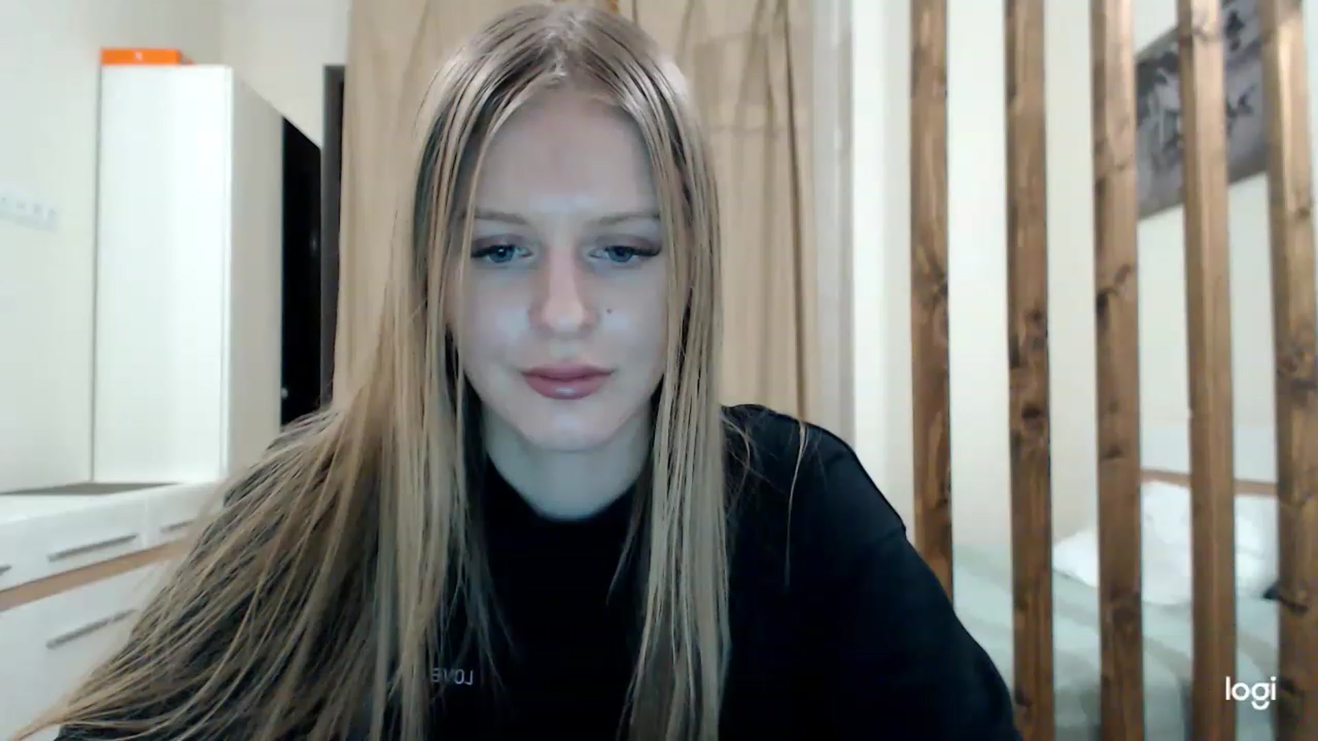Gallery image thumbnail from MonicaBlondie's myfreecams stream on, 03/05/2023, 18:56 image 18 of 20