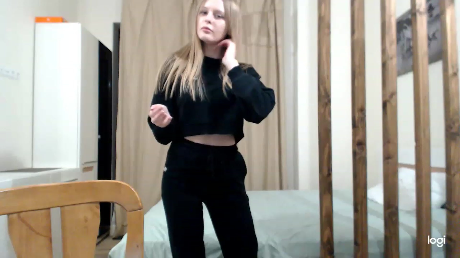 Gallery image thumbnail from MonicaBlondie's myfreecams stream on, 03/05/2023, 18:56 image 2 of 20