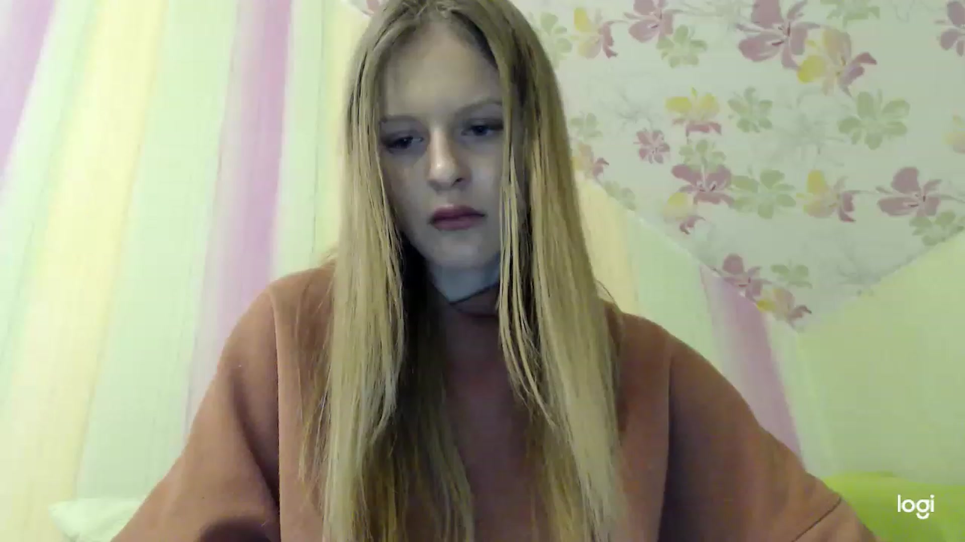 Gallery image thumbnail from MonicaBlondie's myfreecams stream on, 03/07/2023, 23:00 image 14 of 20