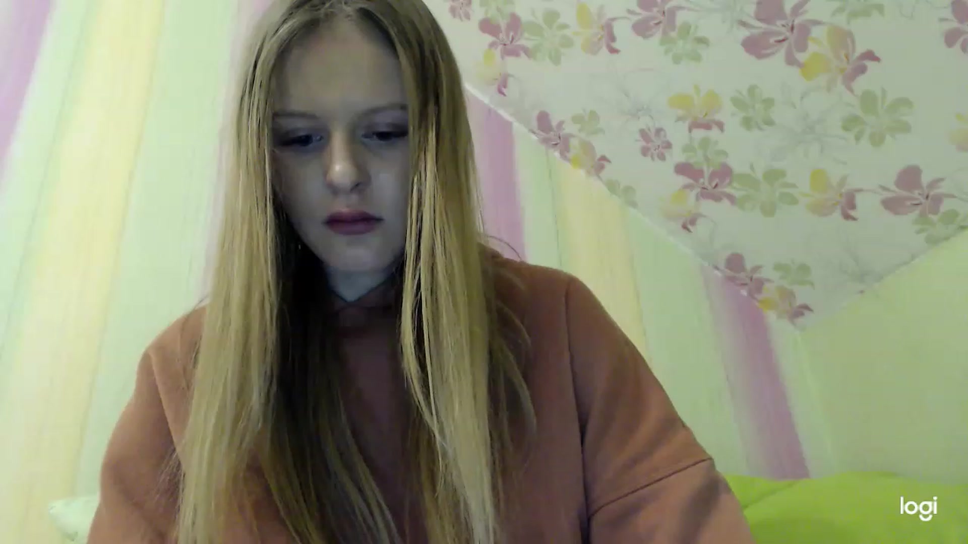 Gallery image thumbnail from MonicaBlondie's myfreecams stream on, 03/07/2023, 23:00 image 17 of 20
