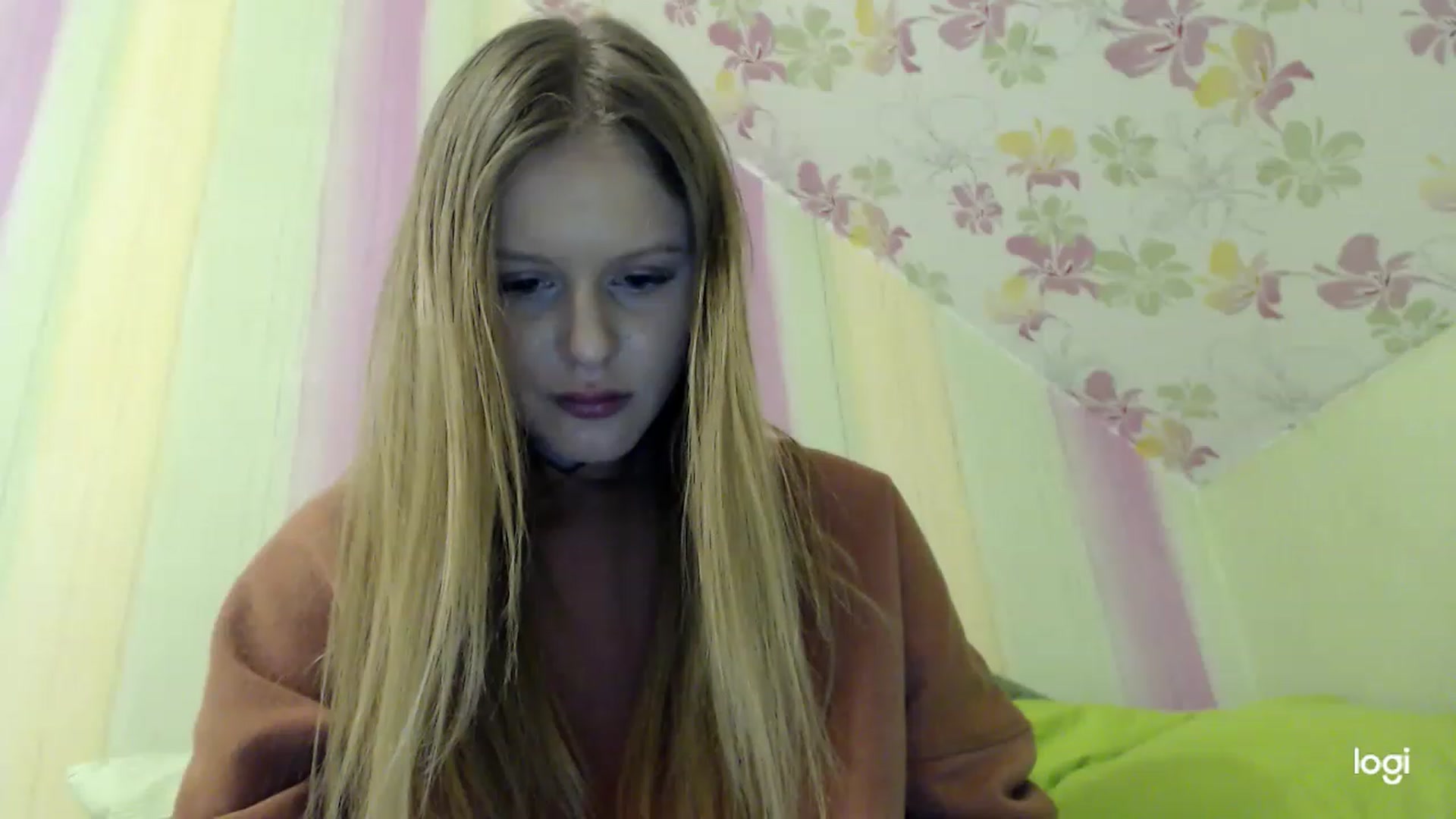 Gallery image thumbnail from MonicaBlondie's myfreecams stream on, 03/07/2023, 23:00 image 4 of 20