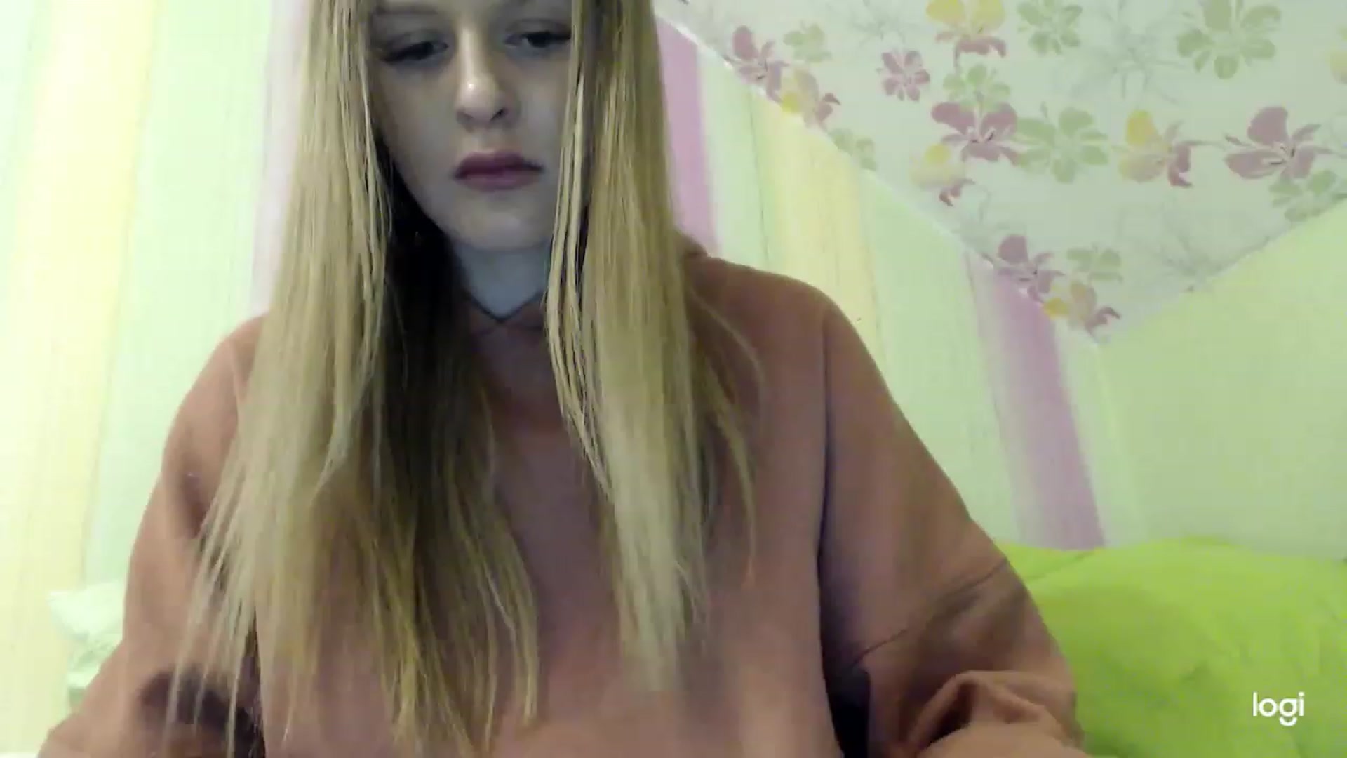 Gallery image thumbnail from MonicaBlondie's myfreecams stream on, 03/07/2023, 23:00 image 9 of 20