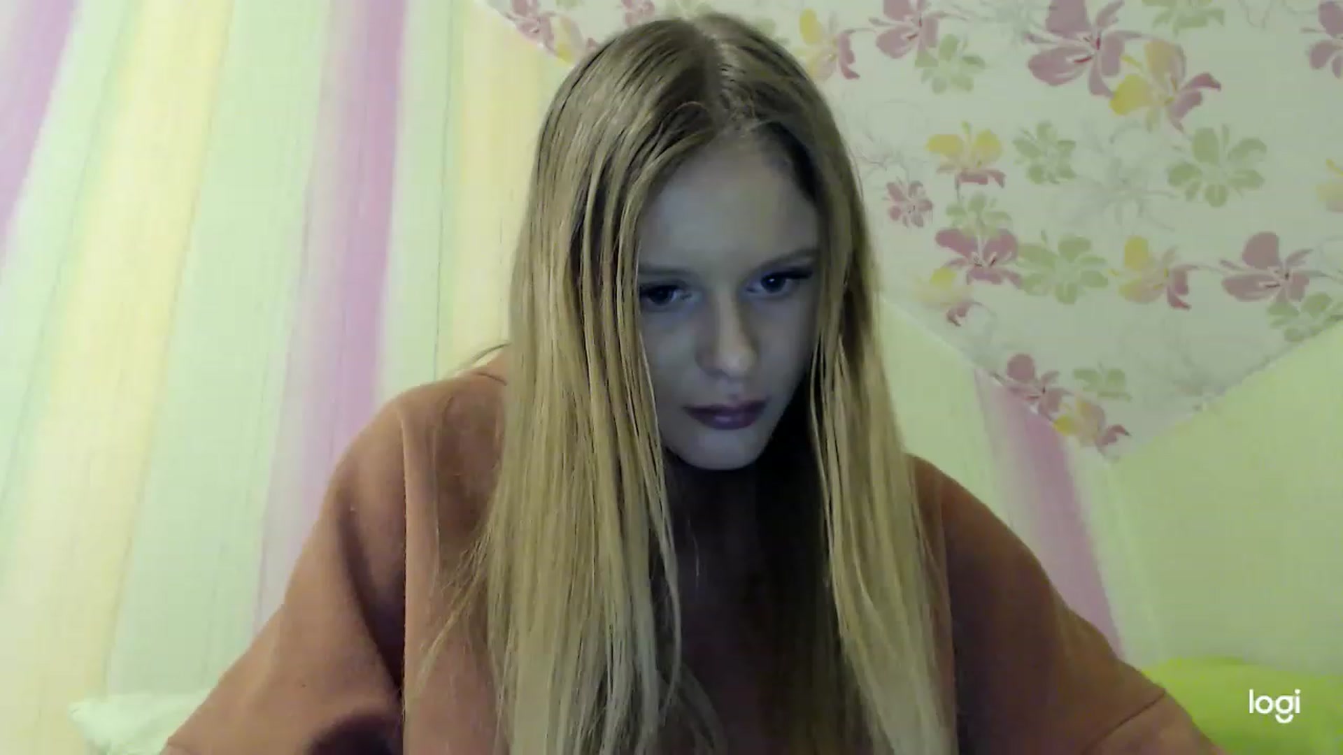 Gallery image thumbnail from MonicaBlondie's myfreecams stream on, 03/07/2023, 23:00 image 13 of 20