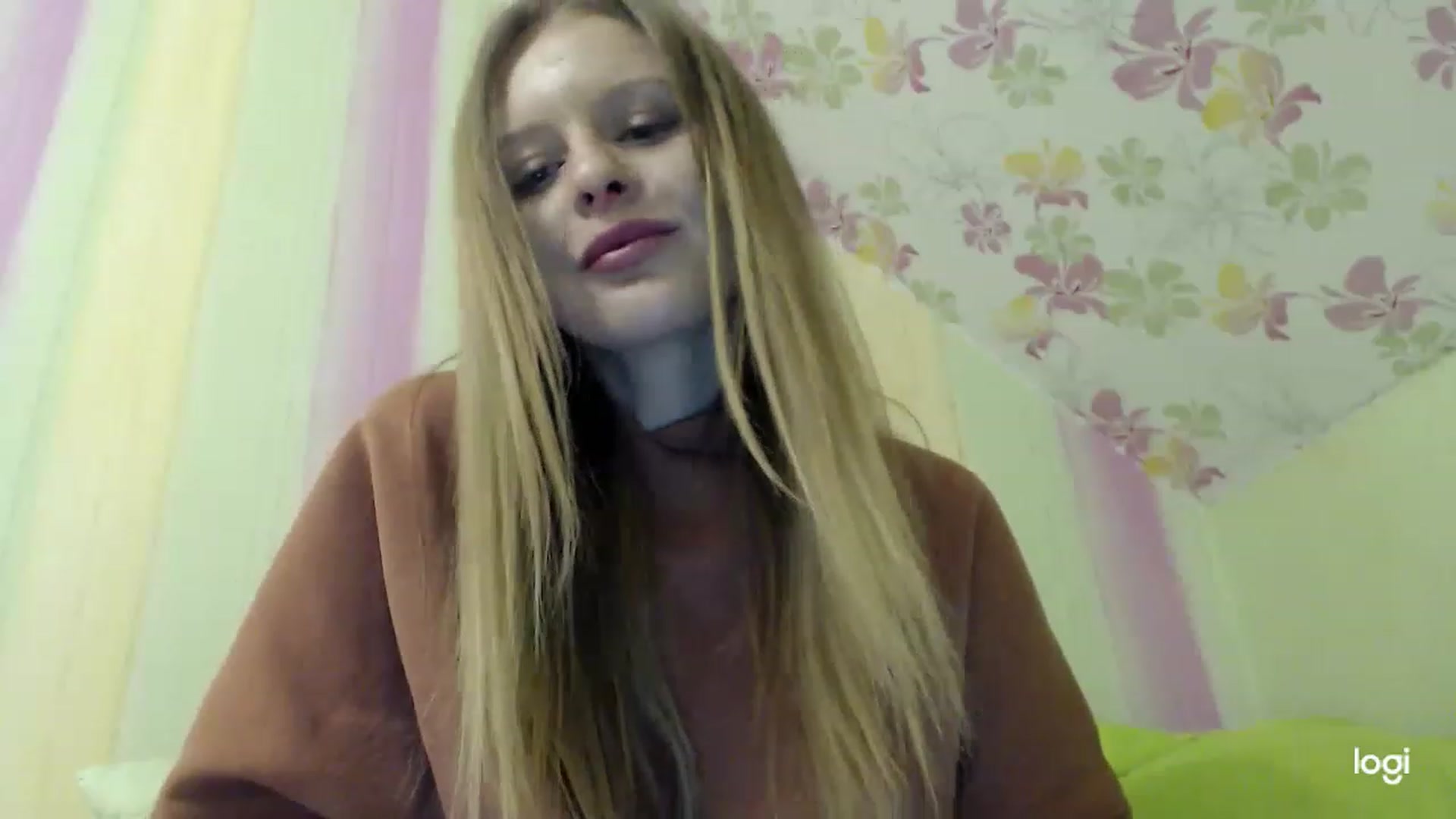 Gallery image thumbnail from MonicaBlondie's myfreecams stream on, 03/07/2023, 23:00 image 16 of 20