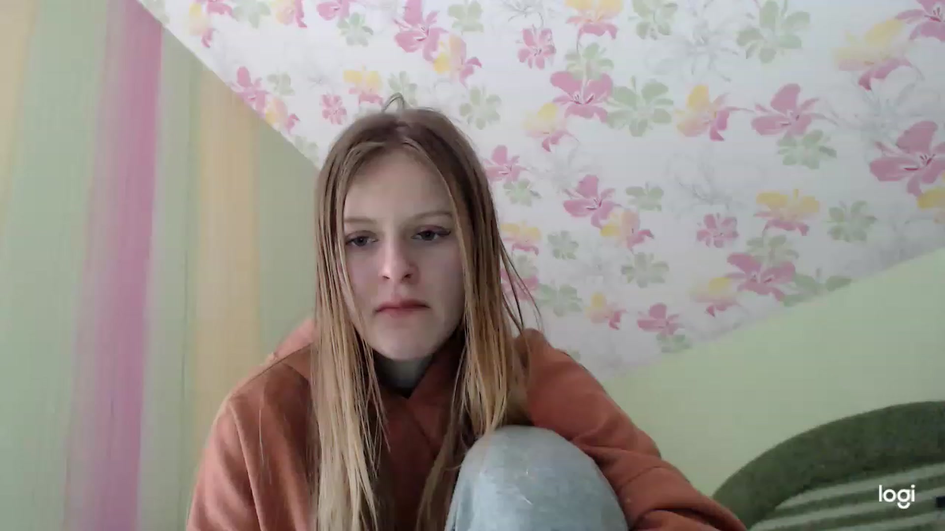 Gallery image thumbnail from MonicaBlondie's myfreecams stream on, 03/16/2023, 08:11 image 15 of 20