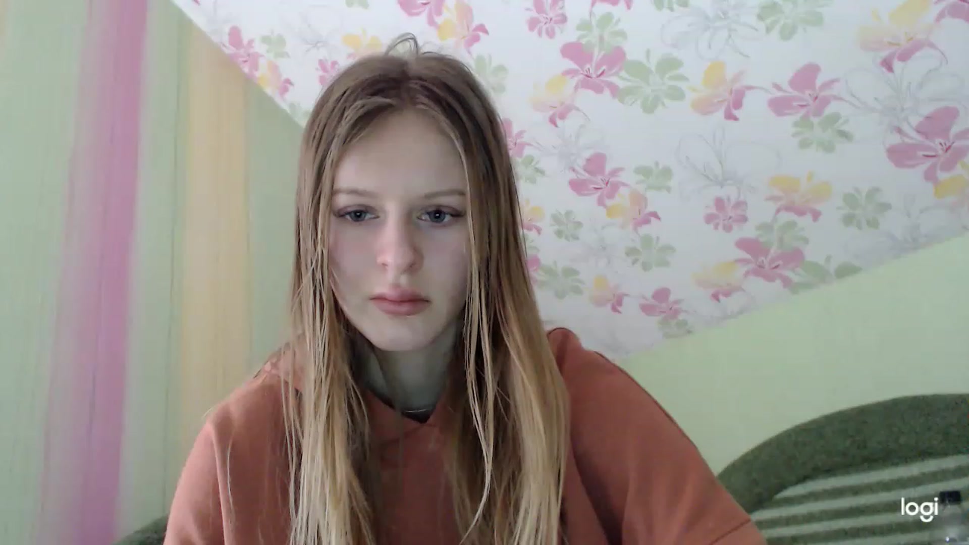 Gallery image thumbnail from MonicaBlondie's myfreecams stream on, 03/16/2023, 08:11 image 2 of 20