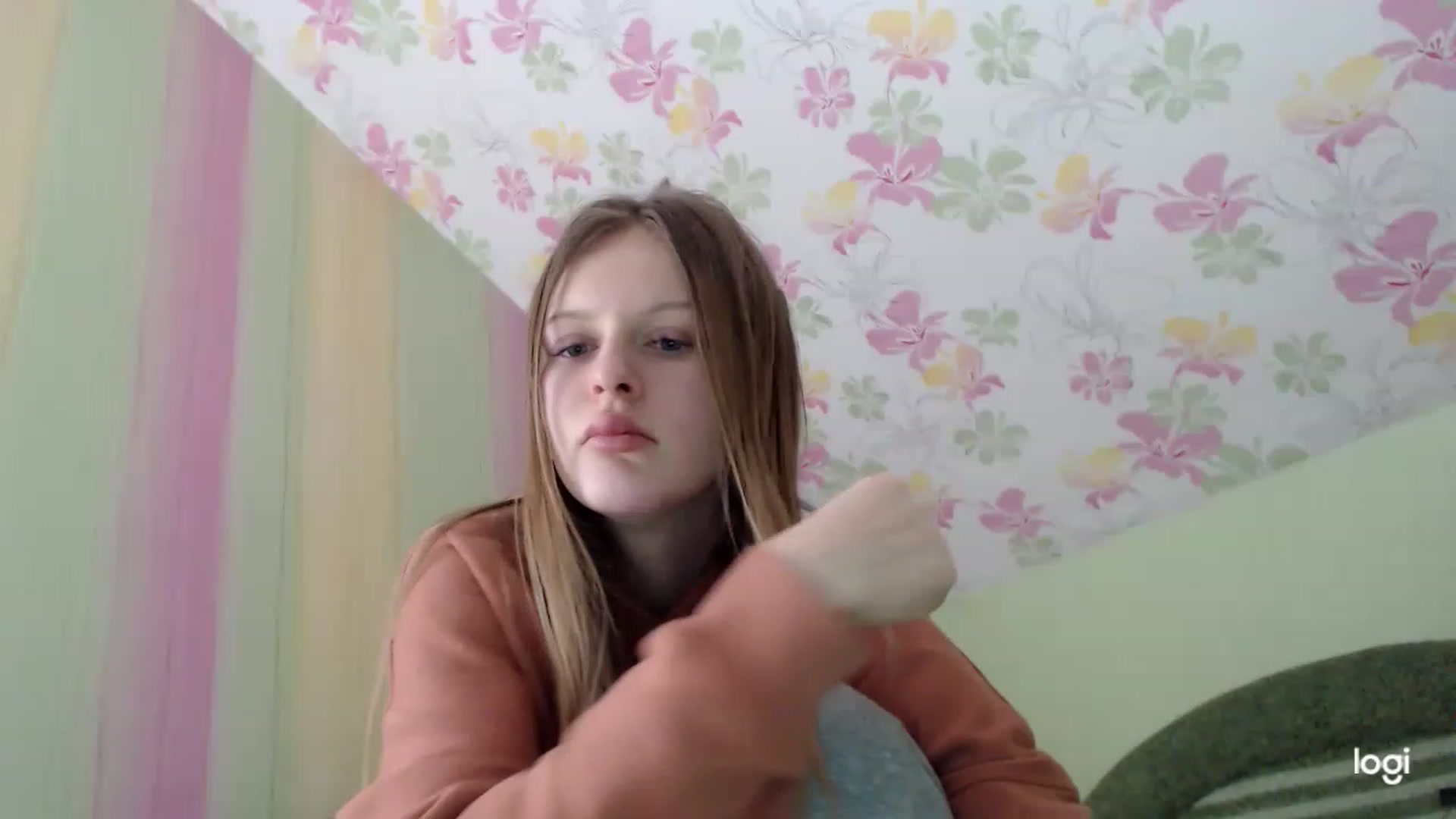 Gallery image thumbnail from MonicaBlondie's myfreecams stream on, 03/16/2023, 08:11 image 13 of 20