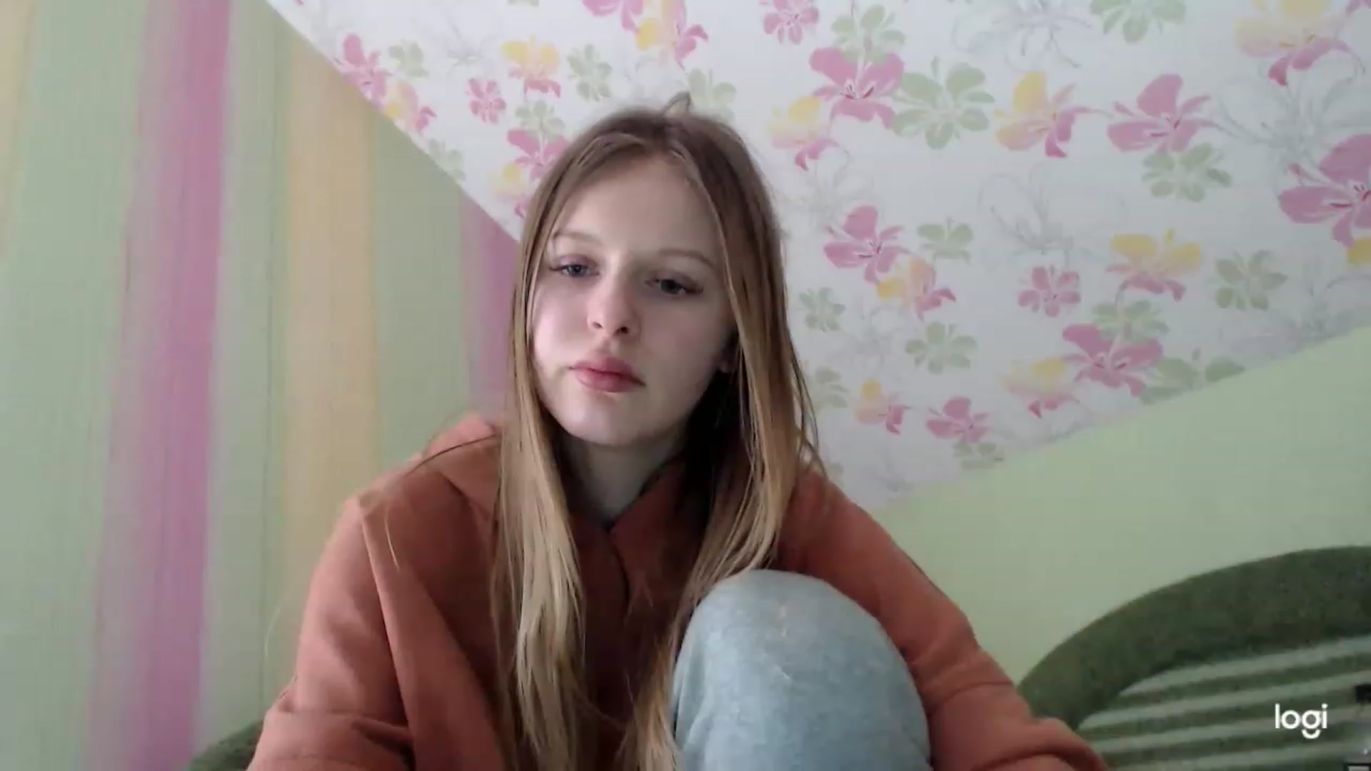 Gallery image thumbnail from MonicaBlondie's myfreecams stream on, 03/16/2023, 08:11 image 16 of 20