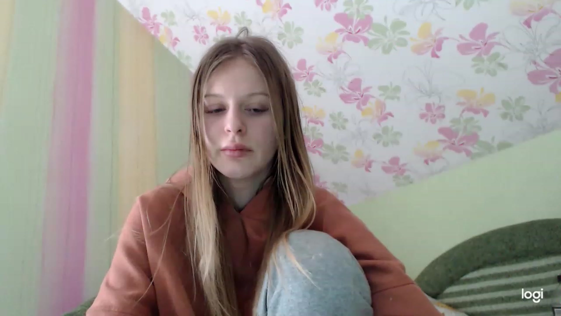 Gallery image thumbnail from MonicaBlondie's myfreecams stream on, 03/16/2023, 08:11 image 19 of 20