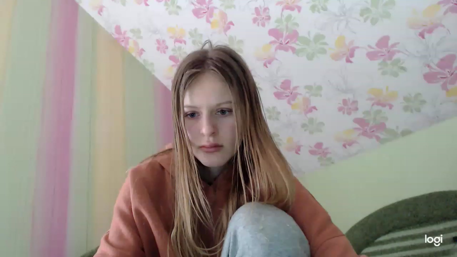 Gallery image thumbnail from MonicaBlondie's myfreecams stream on, 03/16/2023, 08:11 image 8 of 20