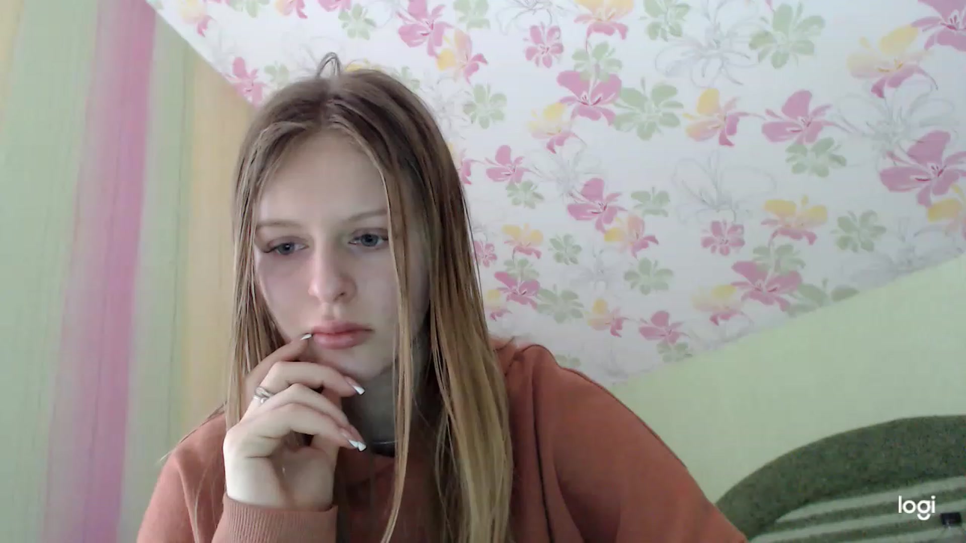 Gallery image thumbnail from MonicaBlondie's myfreecams stream on, 03/16/2023, 08:11 image 5 of 20