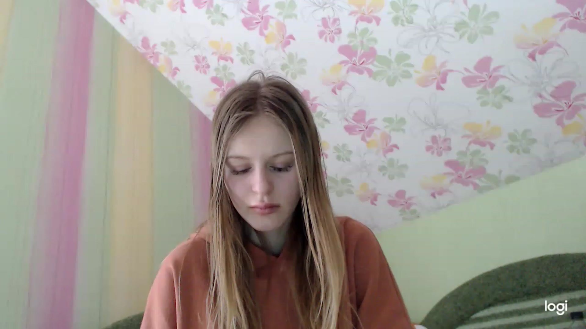 Gallery image thumbnail from MonicaBlondie's myfreecams stream on, 03/16/2023, 08:11 image 3 of 20