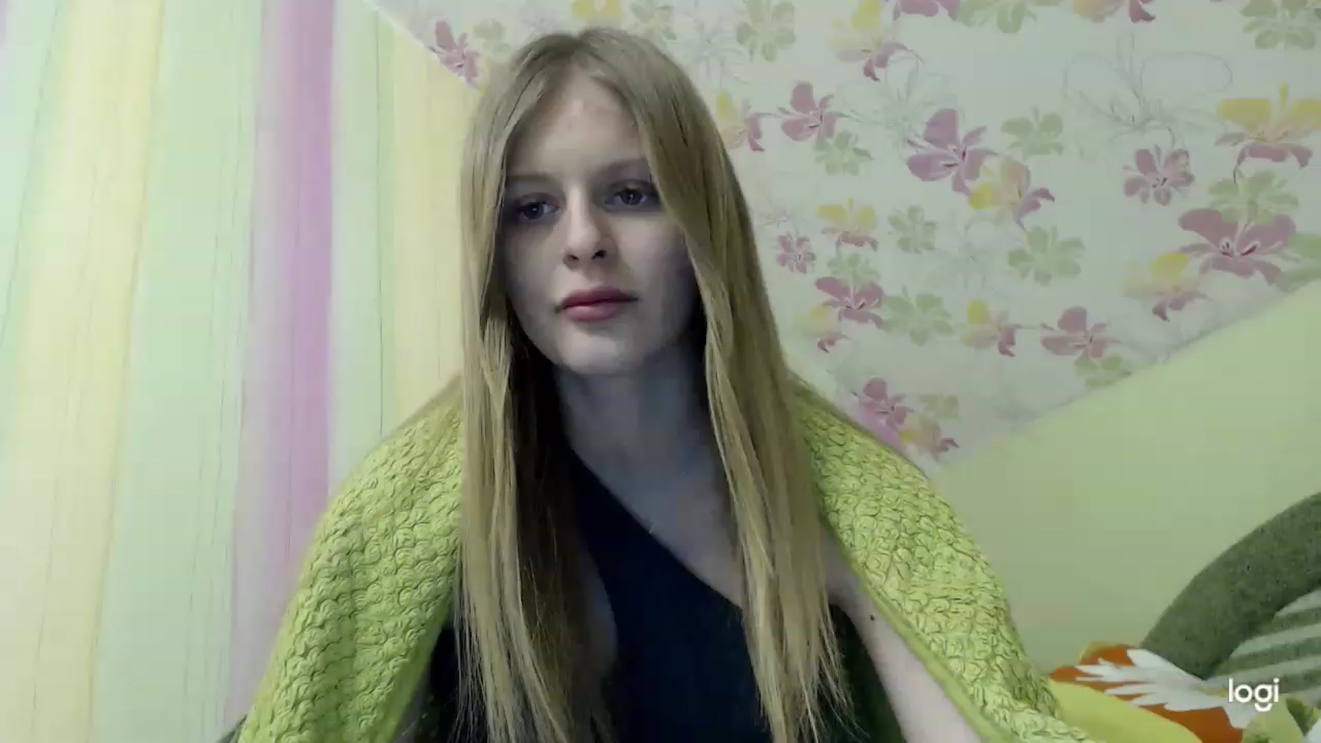 Gallery image thumbnail from MonicaBlondie's myfreecams stream on, 03/17/2023, 17:04 image 7 of 20
