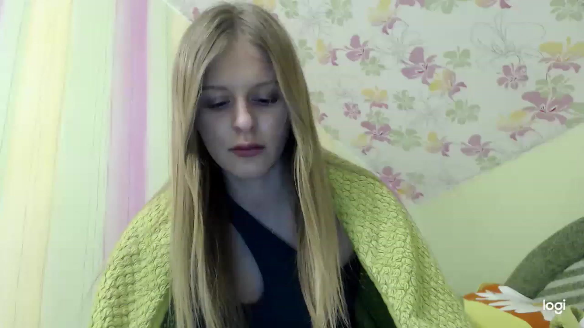 Gallery image thumbnail from MonicaBlondie's myfreecams stream on, 03/17/2023, 17:04 image 6 of 20