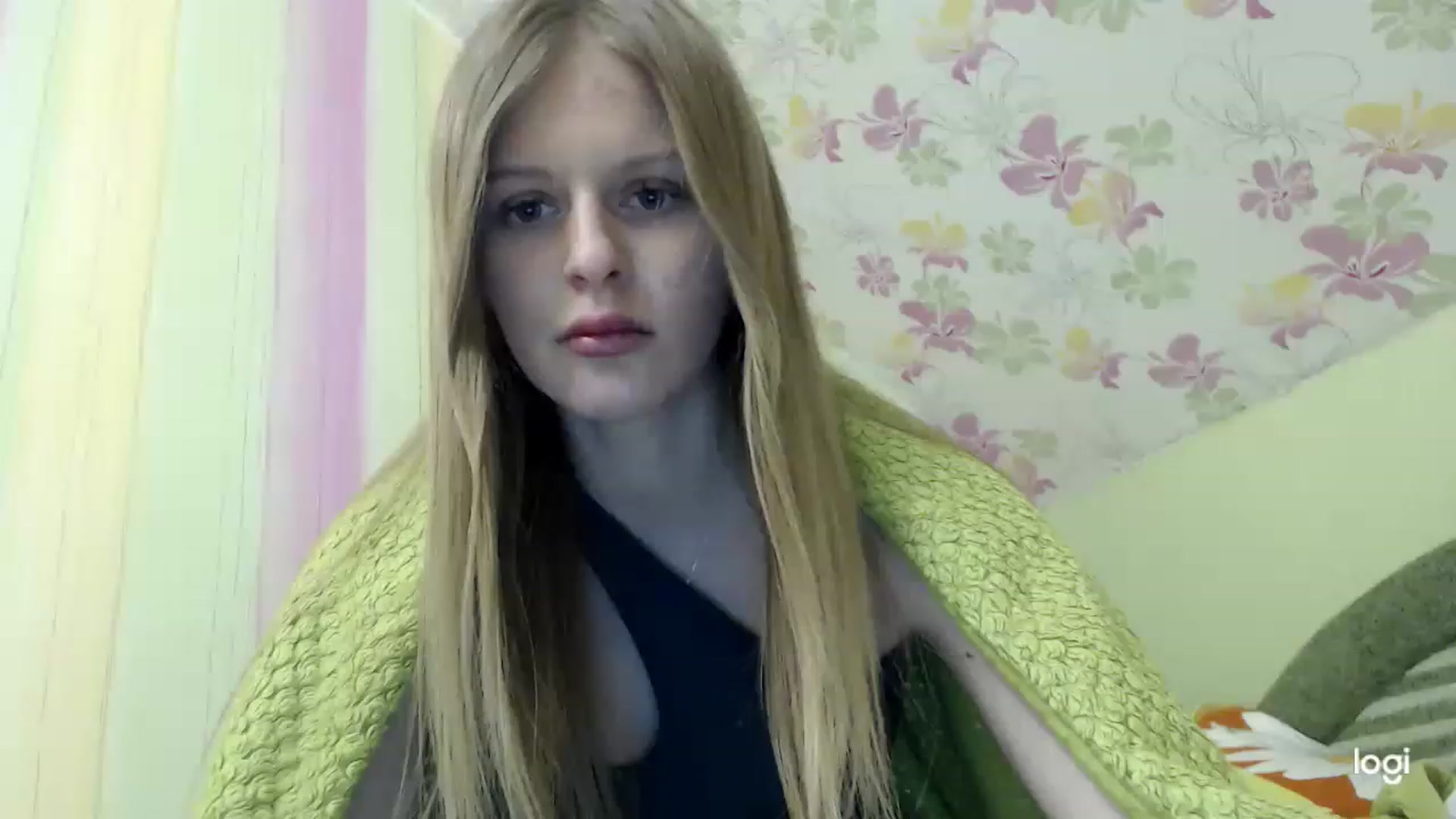 Gallery image thumbnail from MonicaBlondie's myfreecams stream on, 03/17/2023, 17:04 image 4 of 20