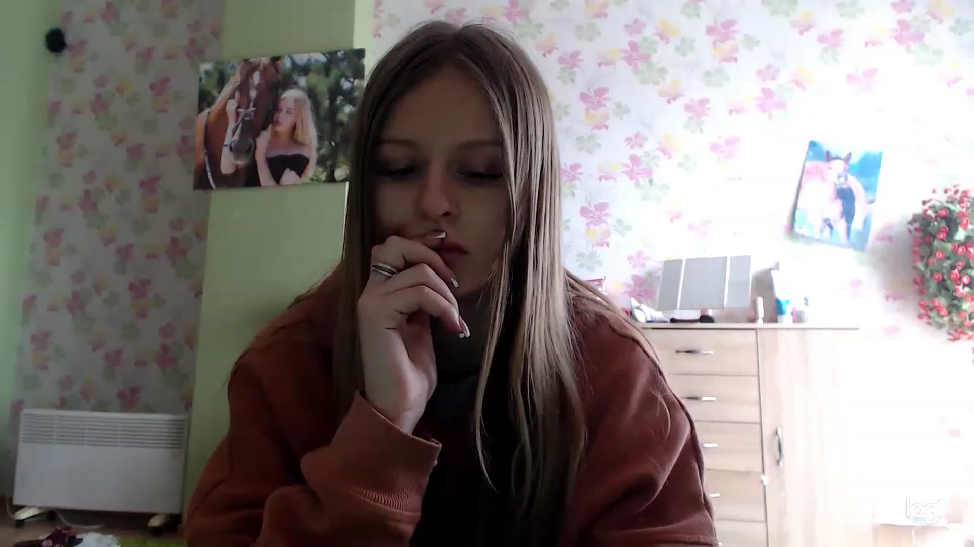 Gallery image thumbnail from MonicaBlondie's myfreecams stream on, 03/19/2023, 11:55 image 14 of 20