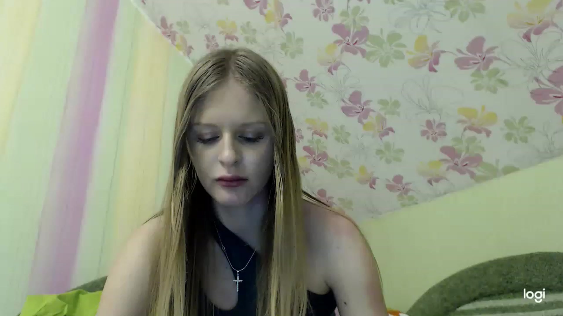 Gallery image thumbnail from MonicaBlondie's myfreecams stream on, 03/19/2023, 21:01 image 18 of 20