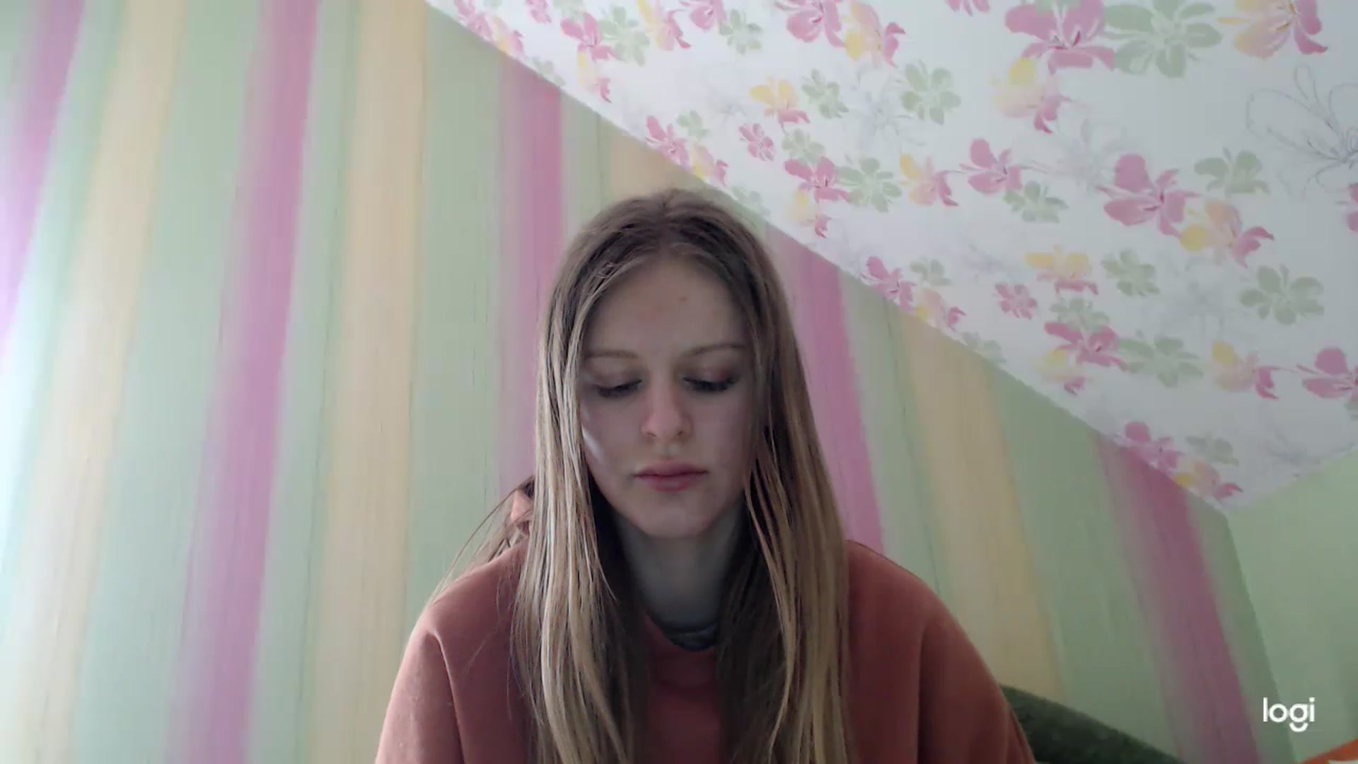 Gallery image thumbnail from MonicaBlondie's myfreecams stream on, 03/20/2023, 15:42 image 4 of 20