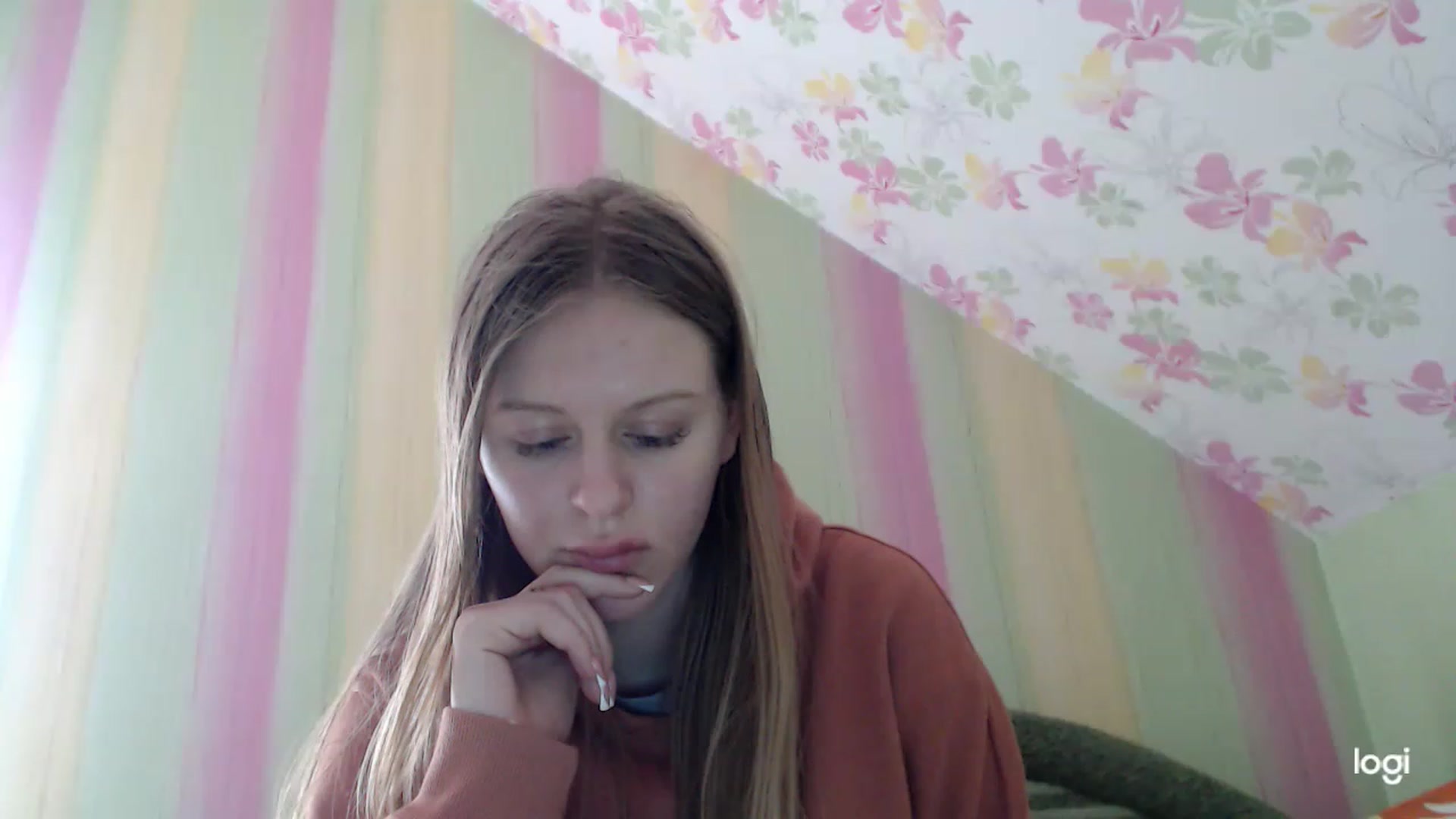 Gallery image thumbnail from MonicaBlondie's myfreecams stream on, 03/20/2023, 15:42 image 10 of 20
