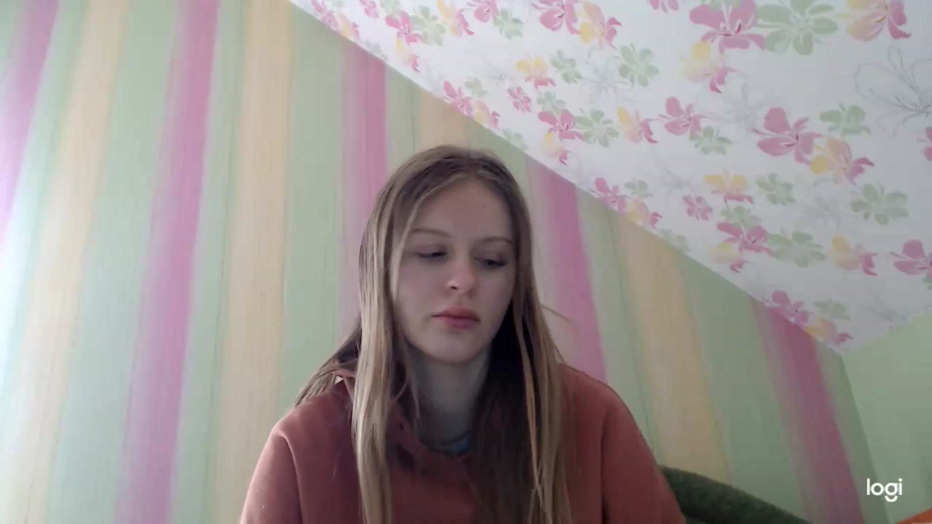 Gallery image thumbnail from MonicaBlondie's myfreecams stream on, 03/20/2023, 15:42 image 8 of 20
