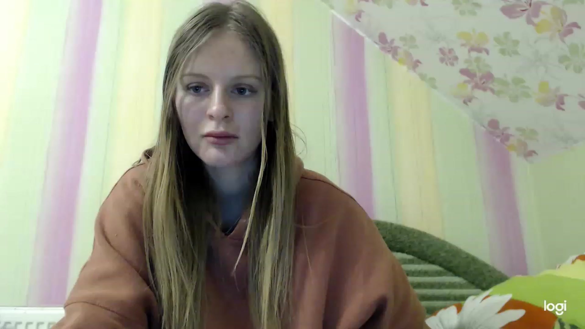 Gallery image thumbnail from MonicaBlondie's myfreecams stream on, 03/20/2023, 21:25 image 18 of 20