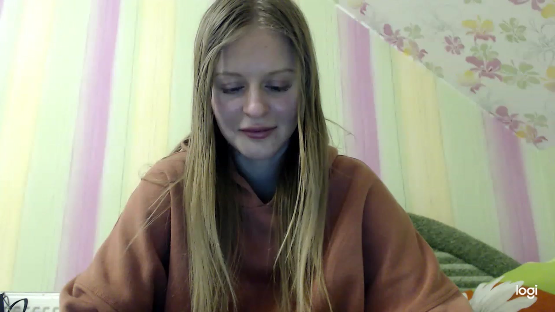 Gallery image thumbnail from MonicaBlondie's myfreecams stream on, 03/20/2023, 21:25 image 2 of 20