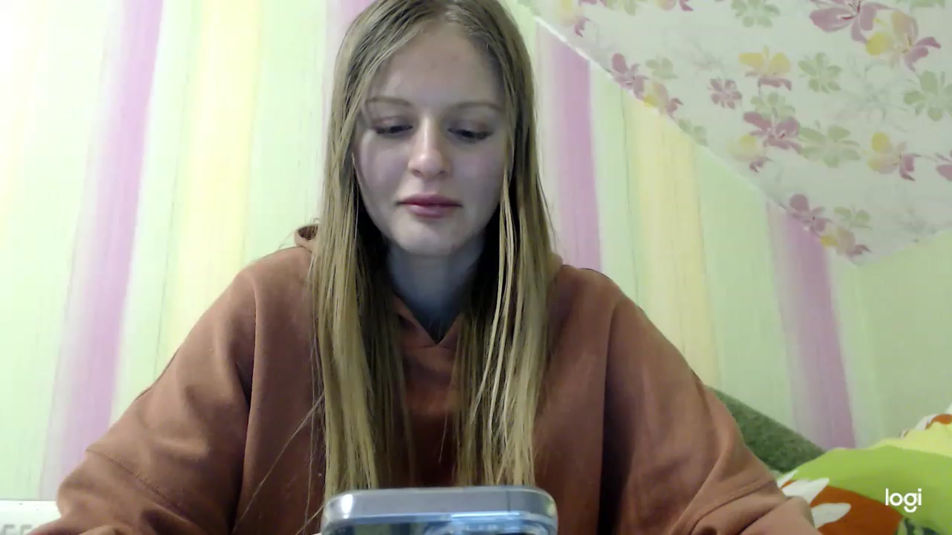 Gallery image thumbnail from MonicaBlondie's myfreecams stream on, 03/20/2023, 21:25 image 5 of 20