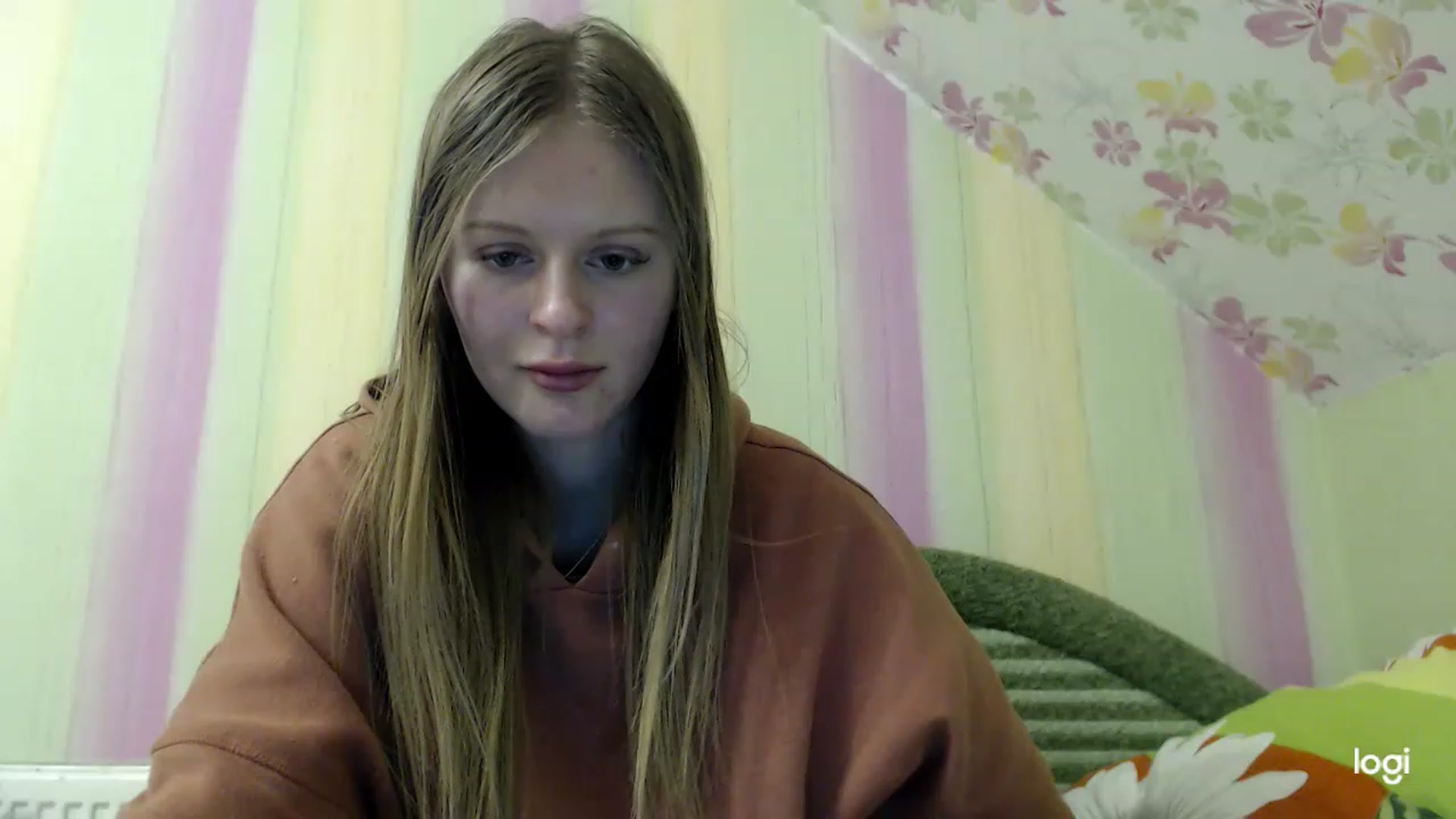 Gallery image thumbnail from MonicaBlondie's myfreecams stream on, 03/20/2023, 21:25 image 16 of 20