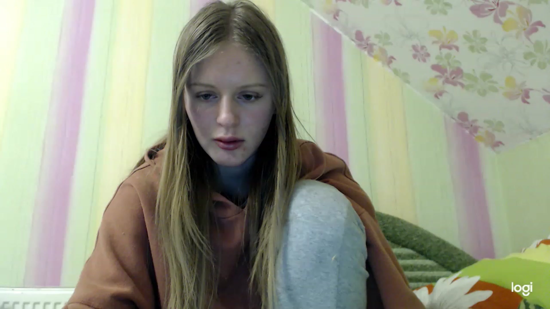 Gallery image thumbnail from MonicaBlondie's myfreecams stream on, 03/20/2023, 21:25 image 10 of 20