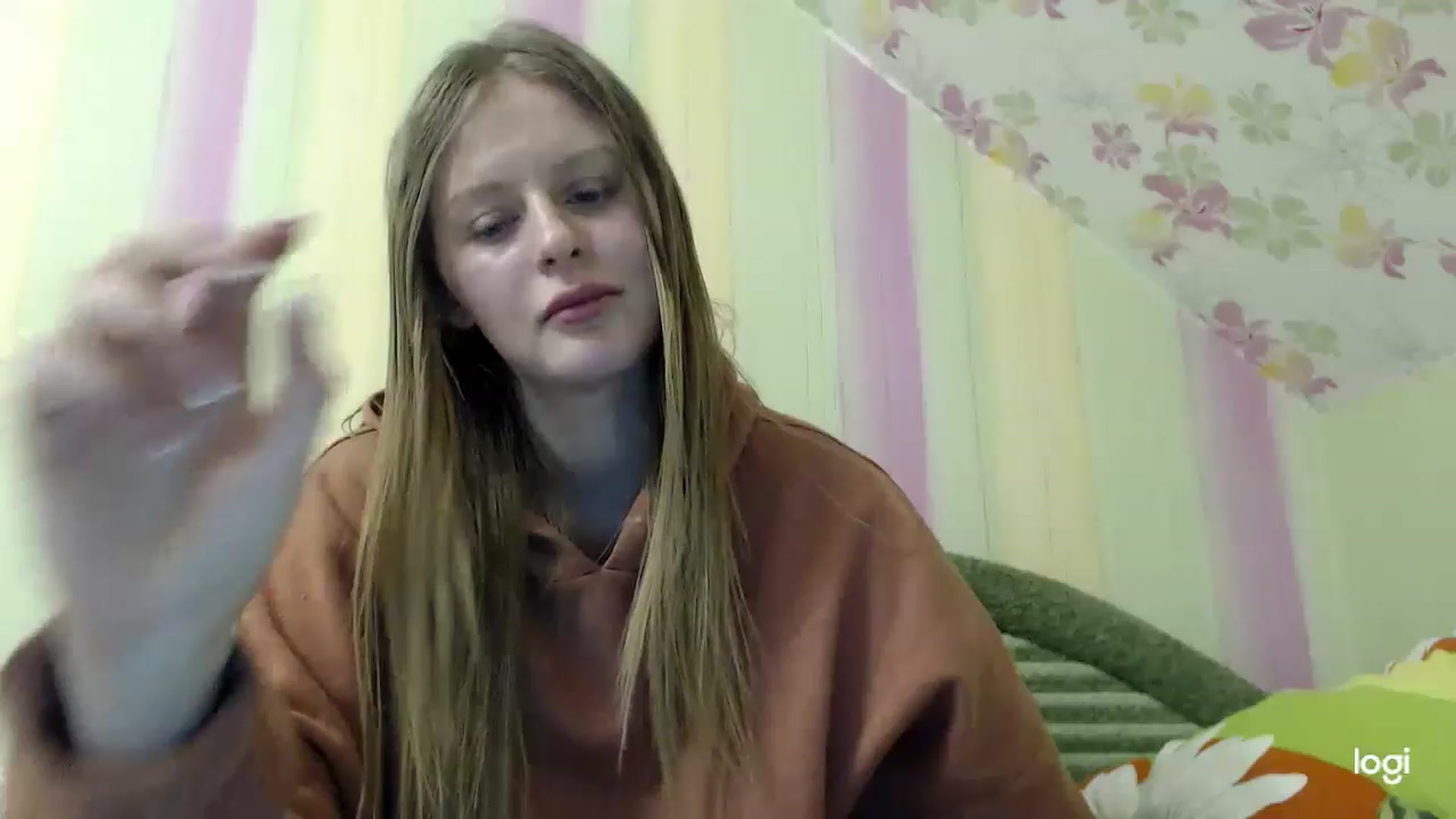 Gallery image thumbnail from MonicaBlondie's myfreecams stream on, 03/20/2023, 21:25 image 14 of 20