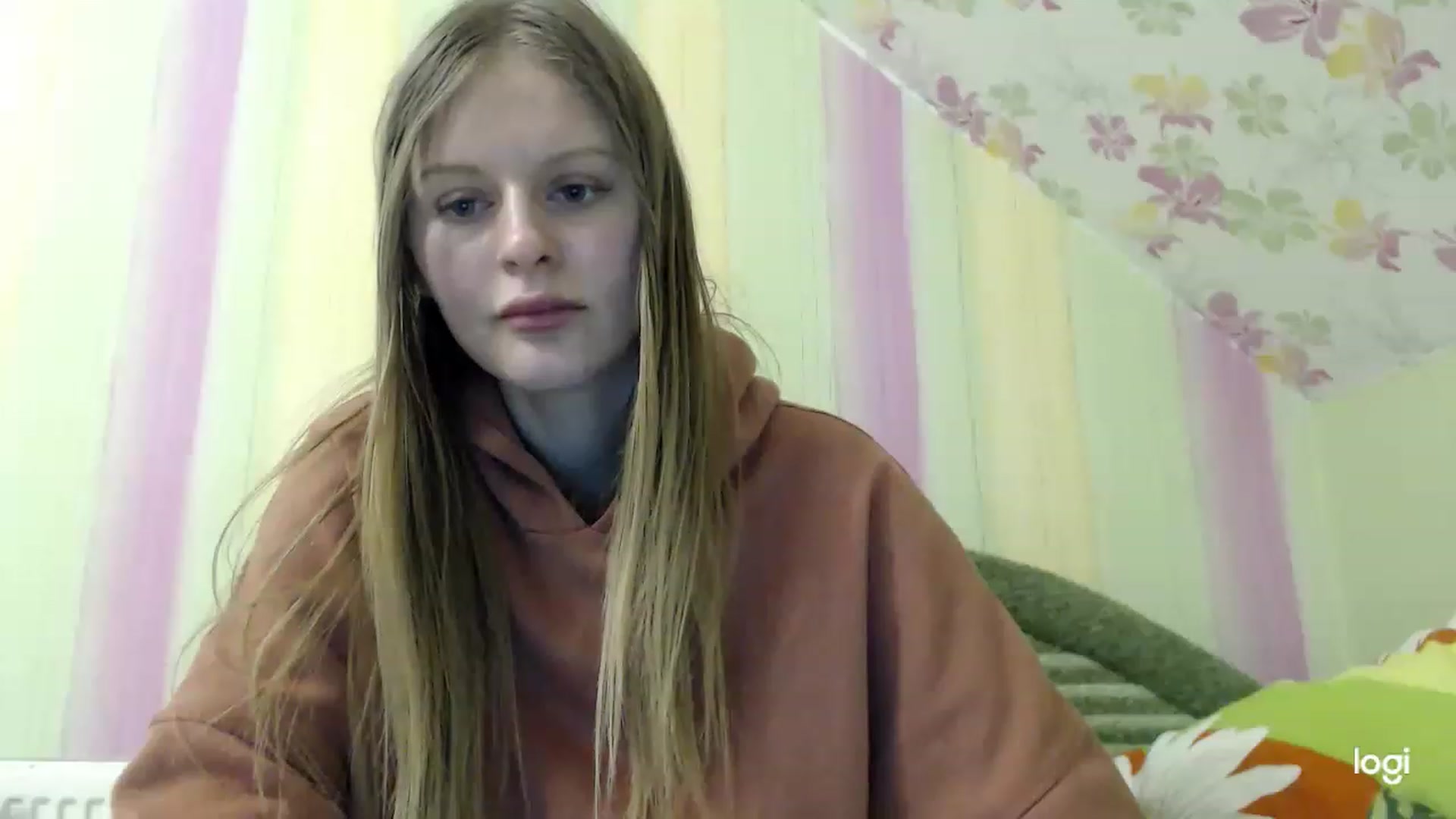 Gallery image thumbnail from MonicaBlondie's myfreecams stream on, 03/20/2023, 21:25 image 7 of 20