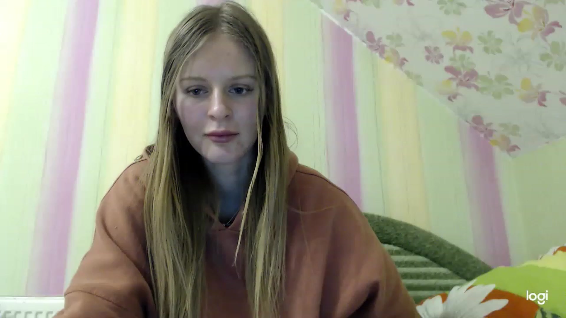 Gallery image thumbnail from MonicaBlondie's myfreecams stream on, 03/20/2023, 21:25 image 17 of 20