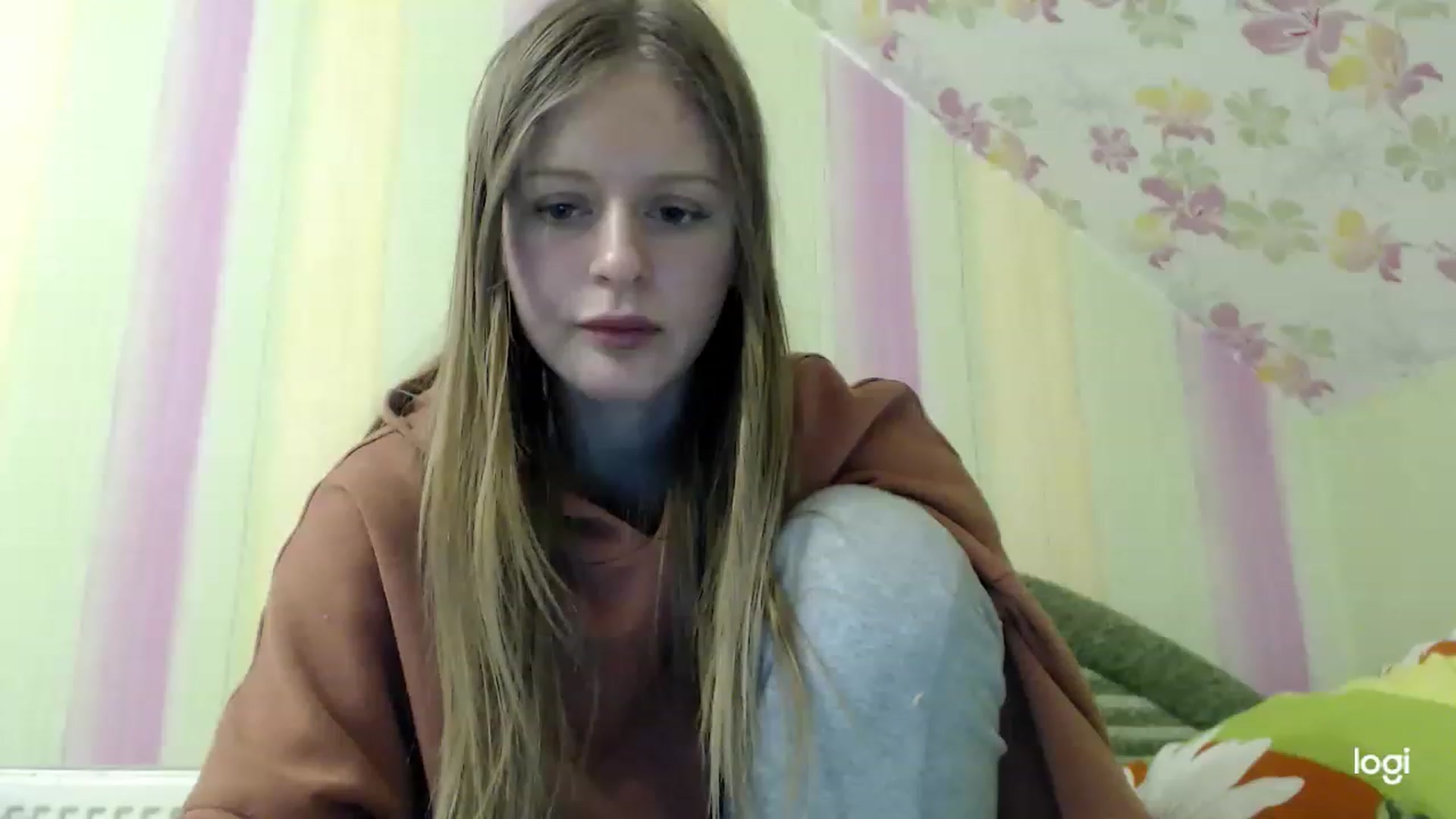 Gallery image thumbnail from MonicaBlondie's myfreecams stream on, 03/20/2023, 21:25 image 9 of 20