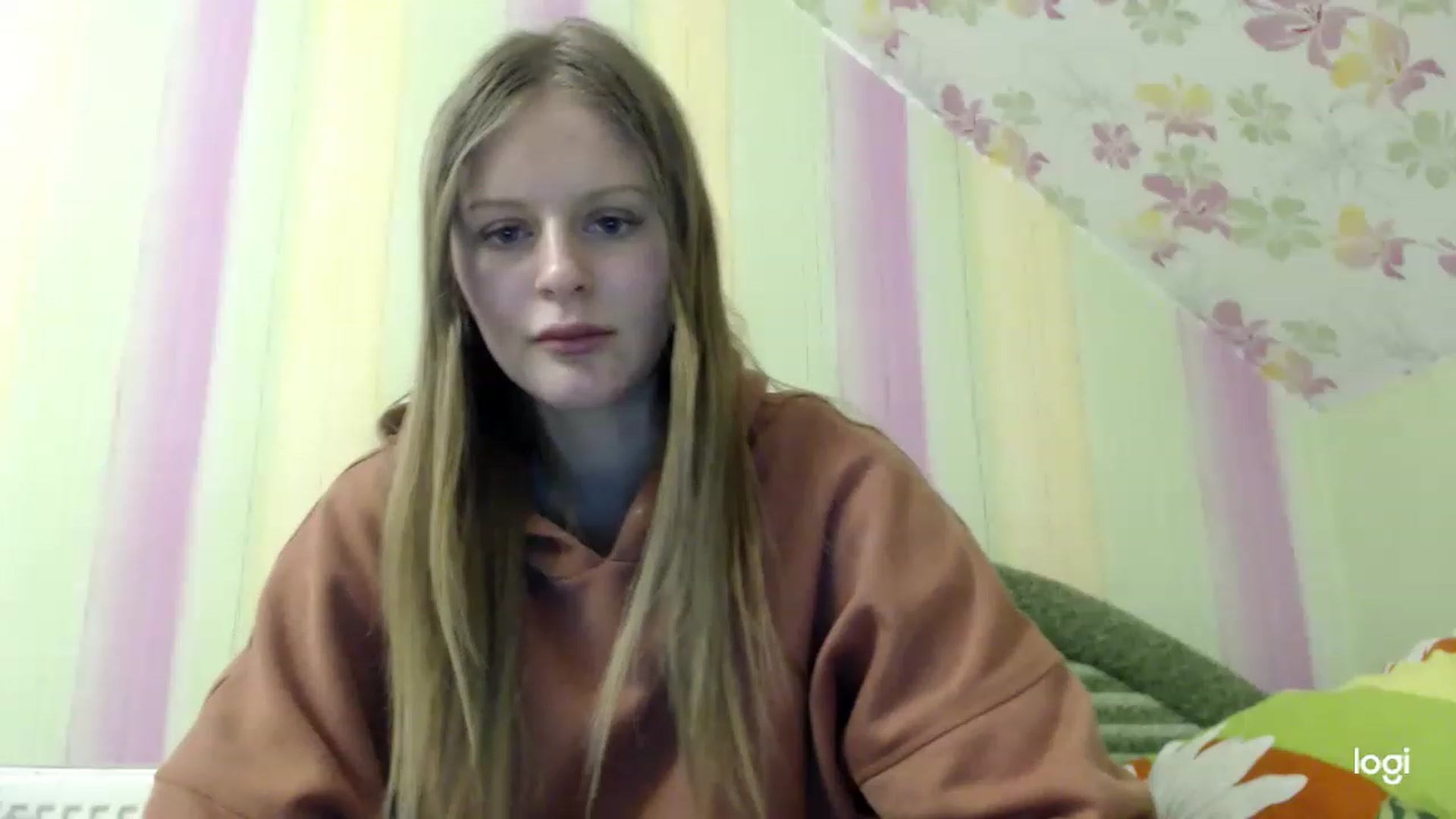 Gallery image thumbnail from MonicaBlondie's myfreecams stream on, 03/20/2023, 21:25 image 13 of 20