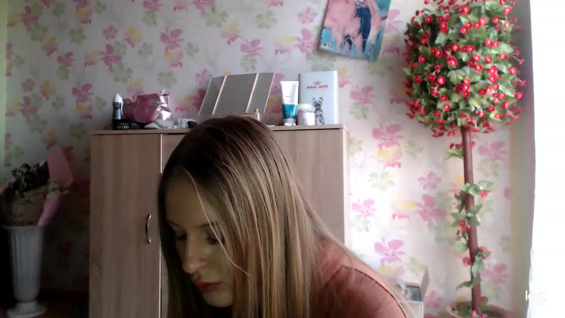 Gallery image thumbnail from MonicaBlondie's myfreecams stream on, 03/23/2023, 15:54 image 20 of 20