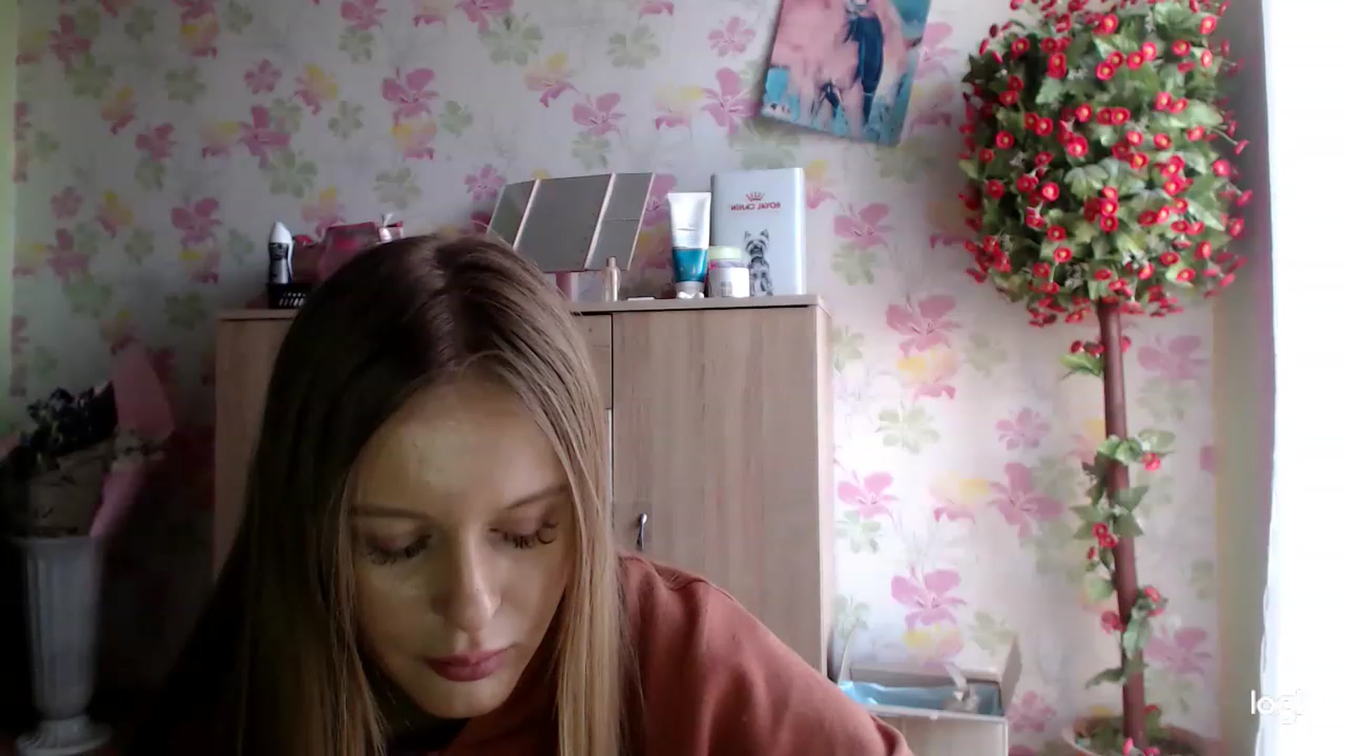 Gallery image thumbnail from MonicaBlondie's myfreecams stream on, 03/23/2023, 15:54 image 18 of 20