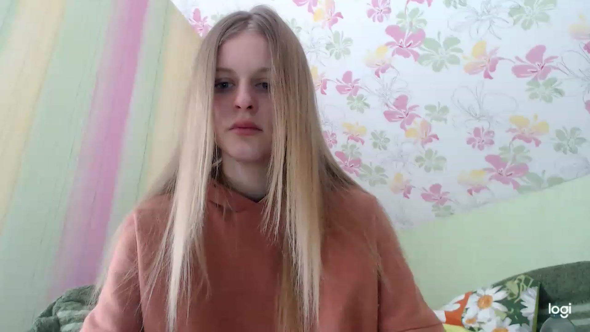 Gallery image thumbnail from MonicaBlondie's myfreecams stream on, 03/26/2023, 12:37 image 4 of 20