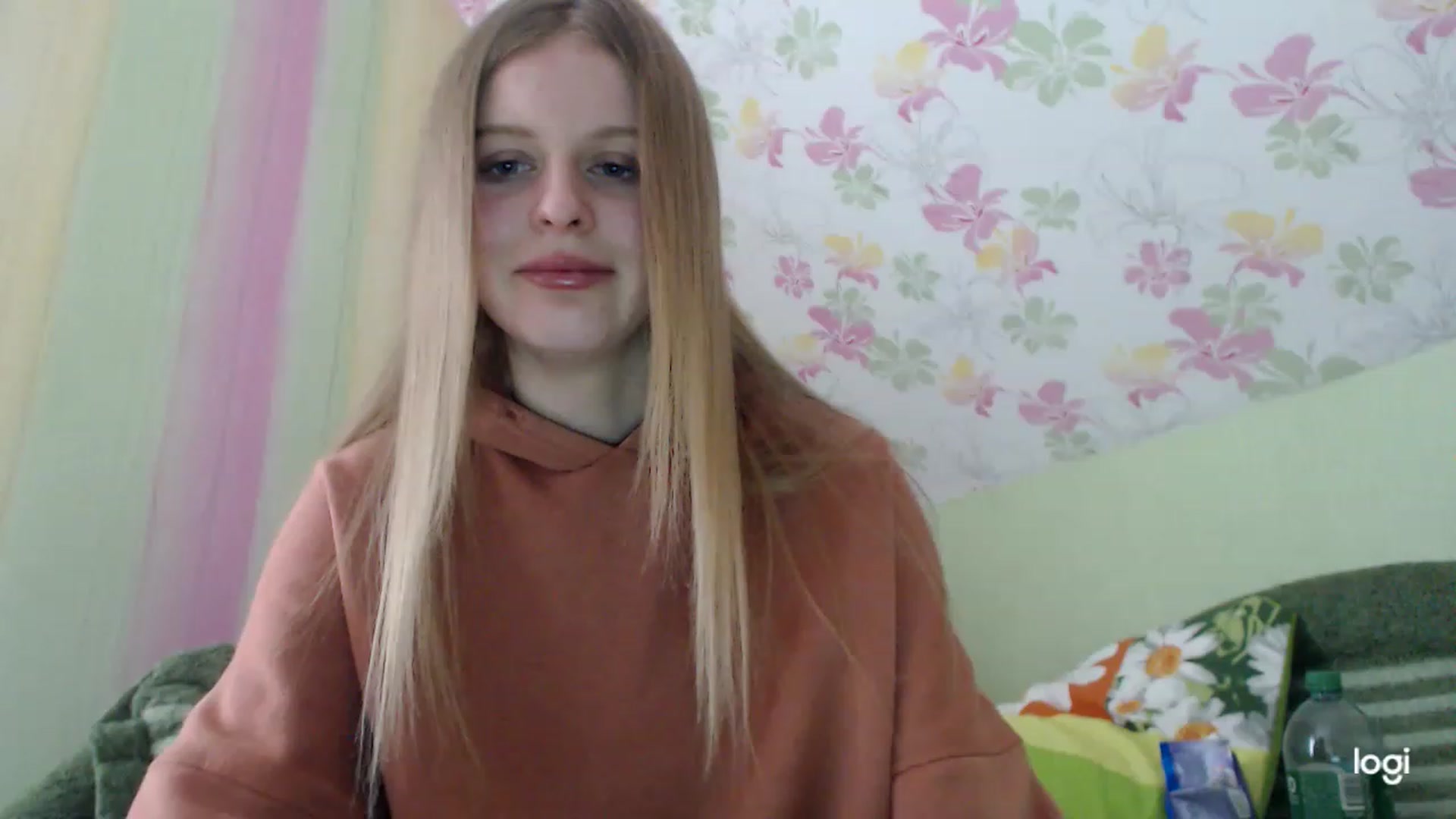 Gallery image thumbnail from MonicaBlondie's myfreecams stream on, 03/26/2023, 13:08 image 13 of 20