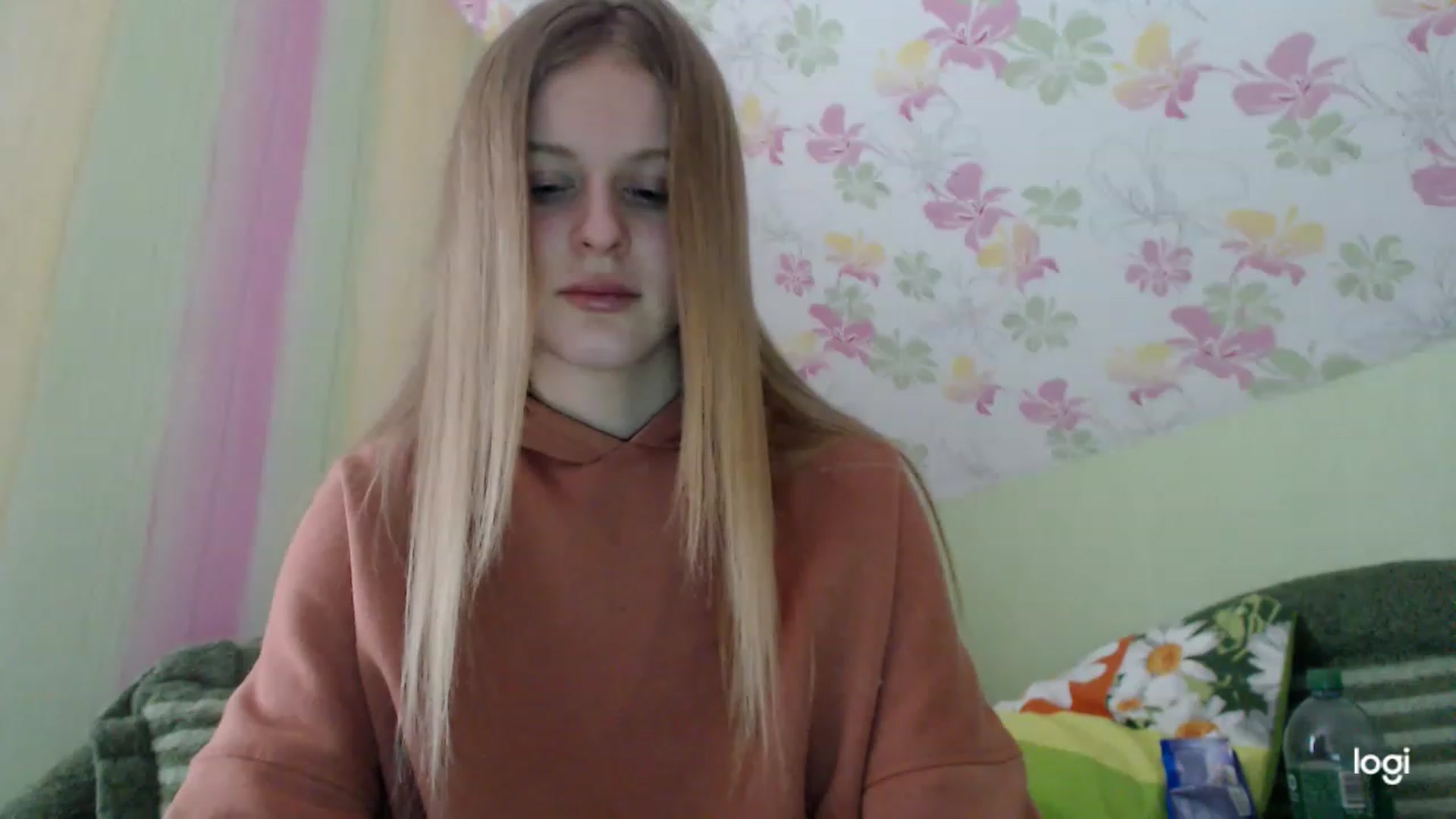 Gallery image thumbnail from MonicaBlondie's myfreecams stream on, 03/26/2023, 13:08 image 4 of 20