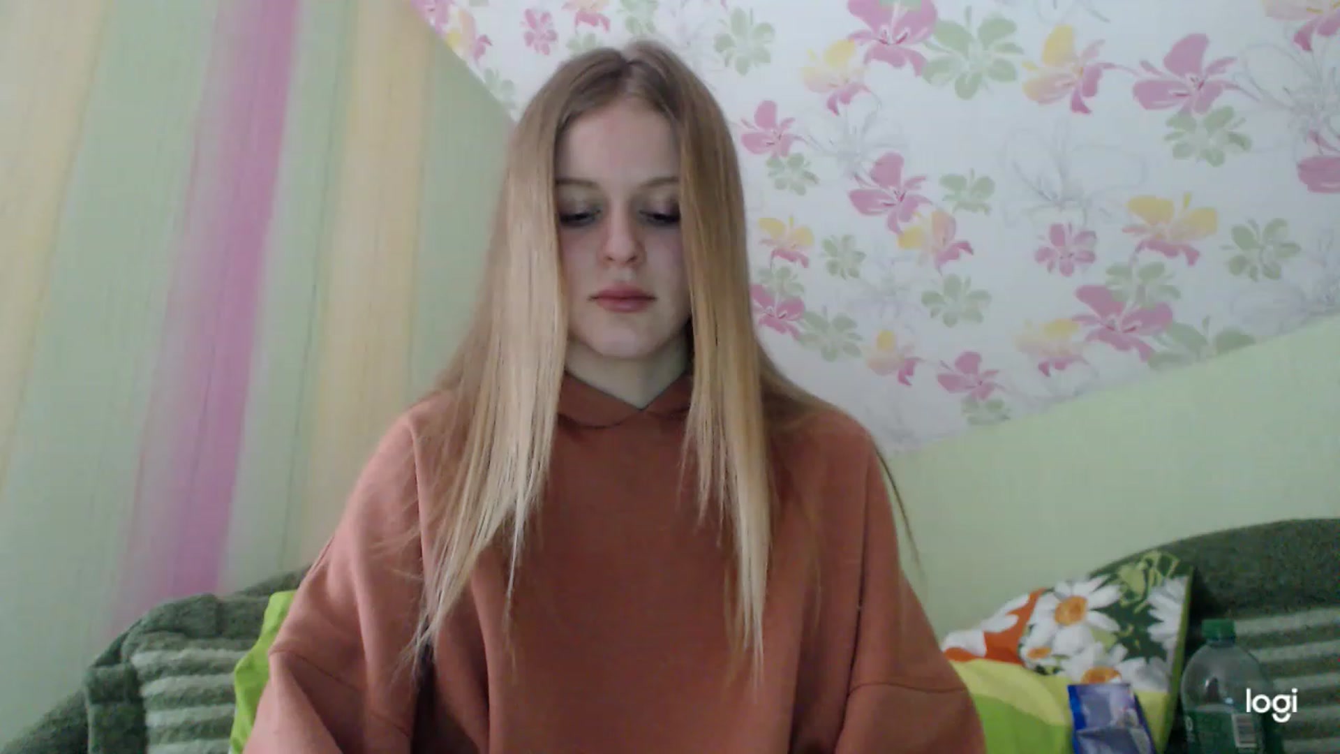 Gallery image thumbnail from MonicaBlondie's myfreecams stream on, 03/26/2023, 13:08 image 7 of 20