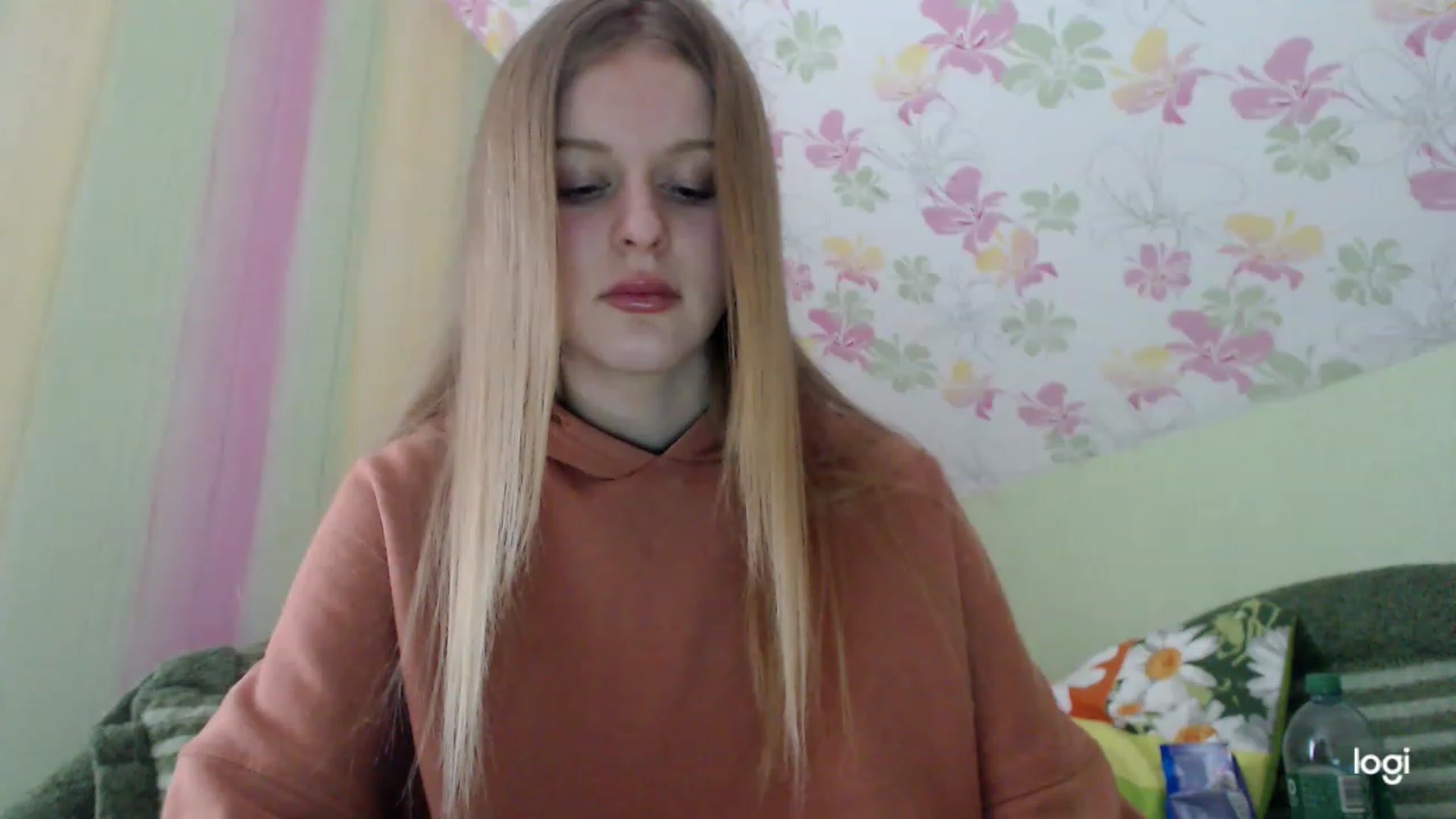 Gallery image thumbnail from MonicaBlondie's myfreecams stream on, 03/26/2023, 13:08 image 15 of 20