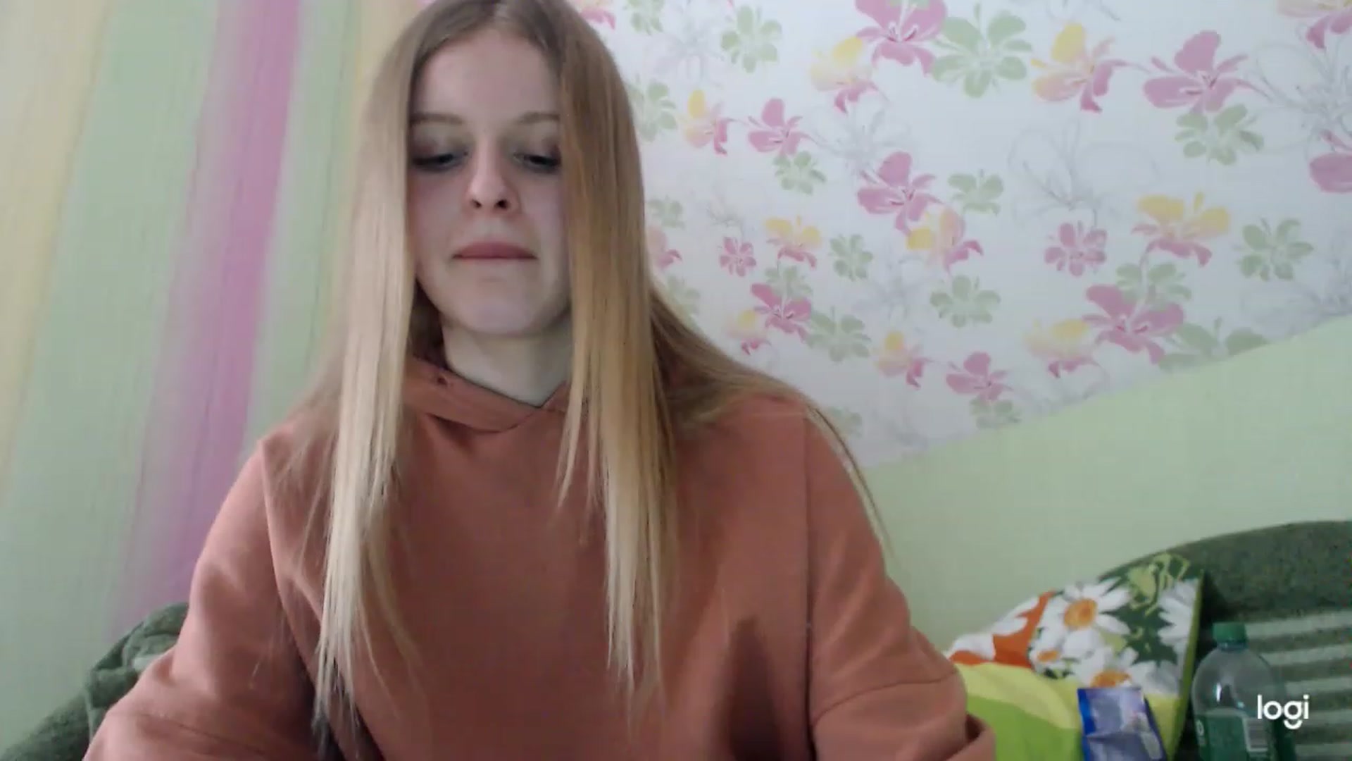 Gallery image thumbnail from MonicaBlondie's myfreecams stream on, 03/26/2023, 13:08 image 9 of 20