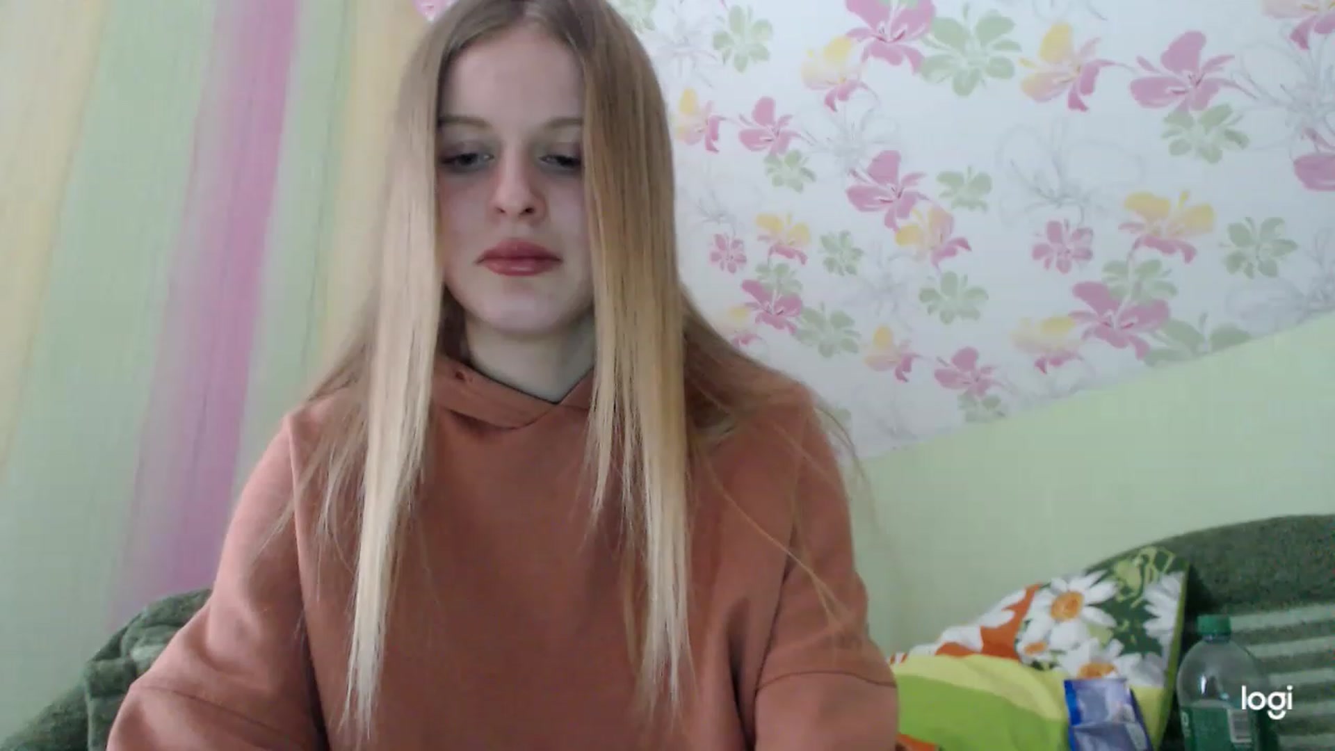 Gallery image thumbnail from MonicaBlondie's myfreecams stream on, 03/26/2023, 13:08 image 12 of 20