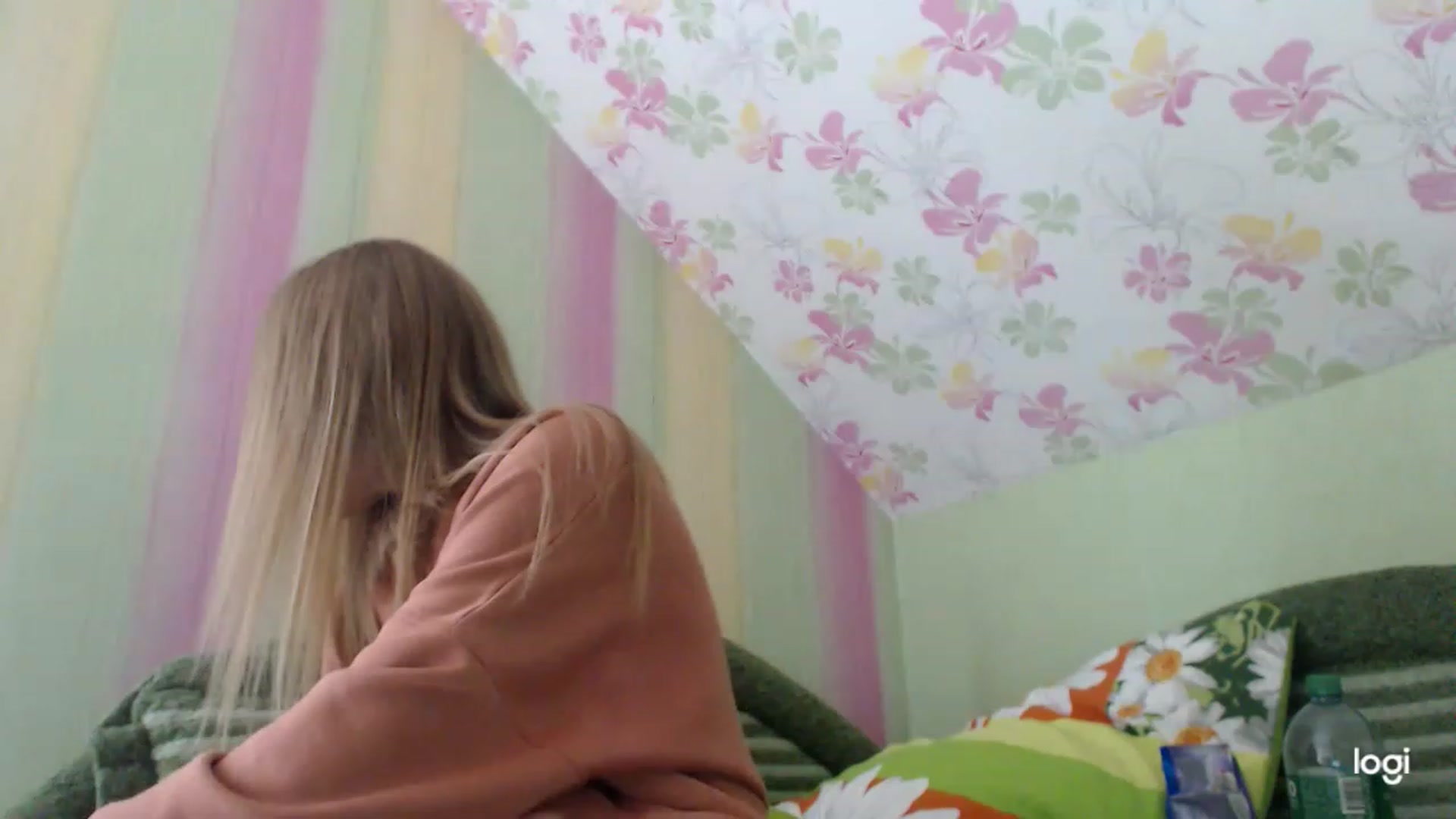 Gallery image thumbnail from MonicaBlondie's myfreecams stream on, 03/26/2023, 13:08 image 10 of 20